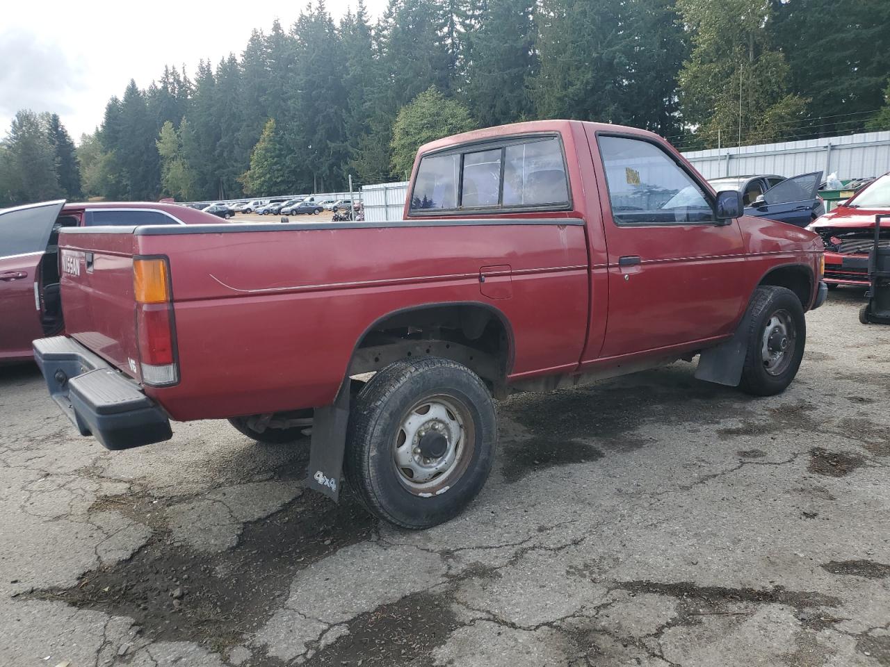 1990 Nissan D21 Short Bed Burgundy vin: 1N6HD11Y8LC366791