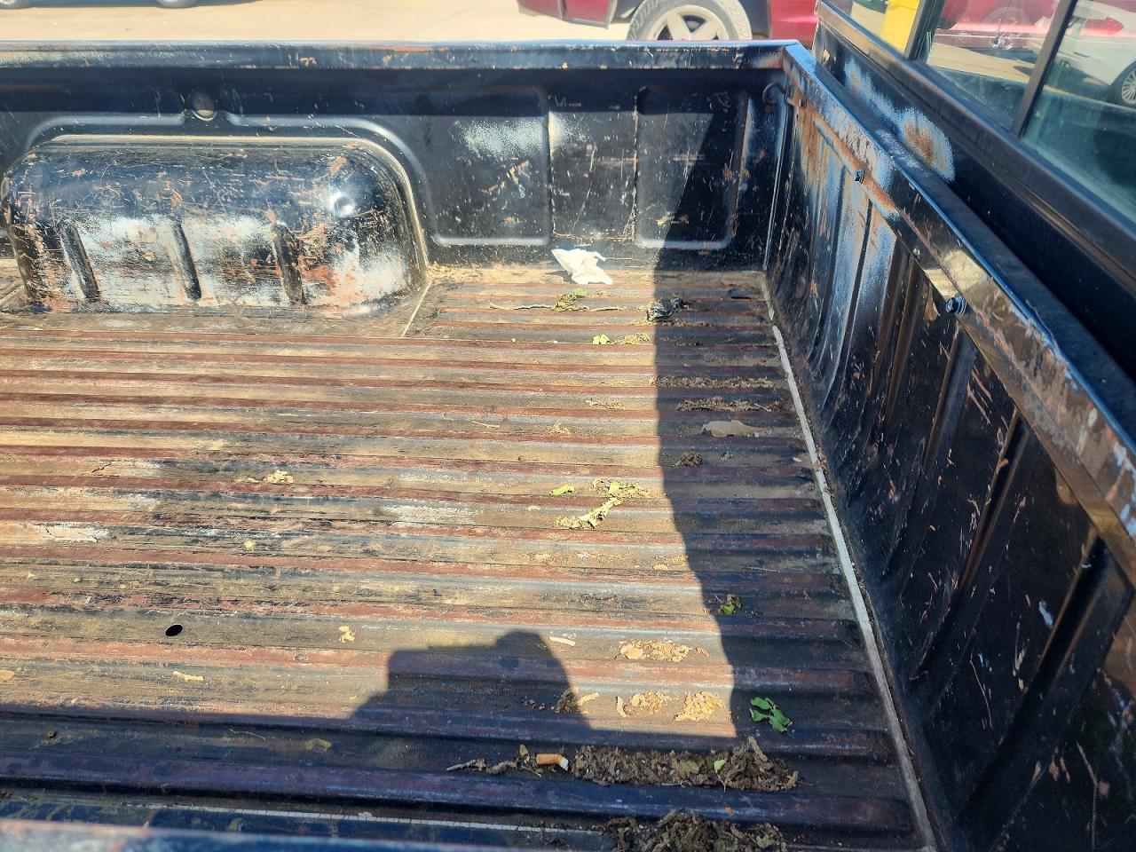 1989 Niss Truck Black vin: 1N6HD12H3KC331685