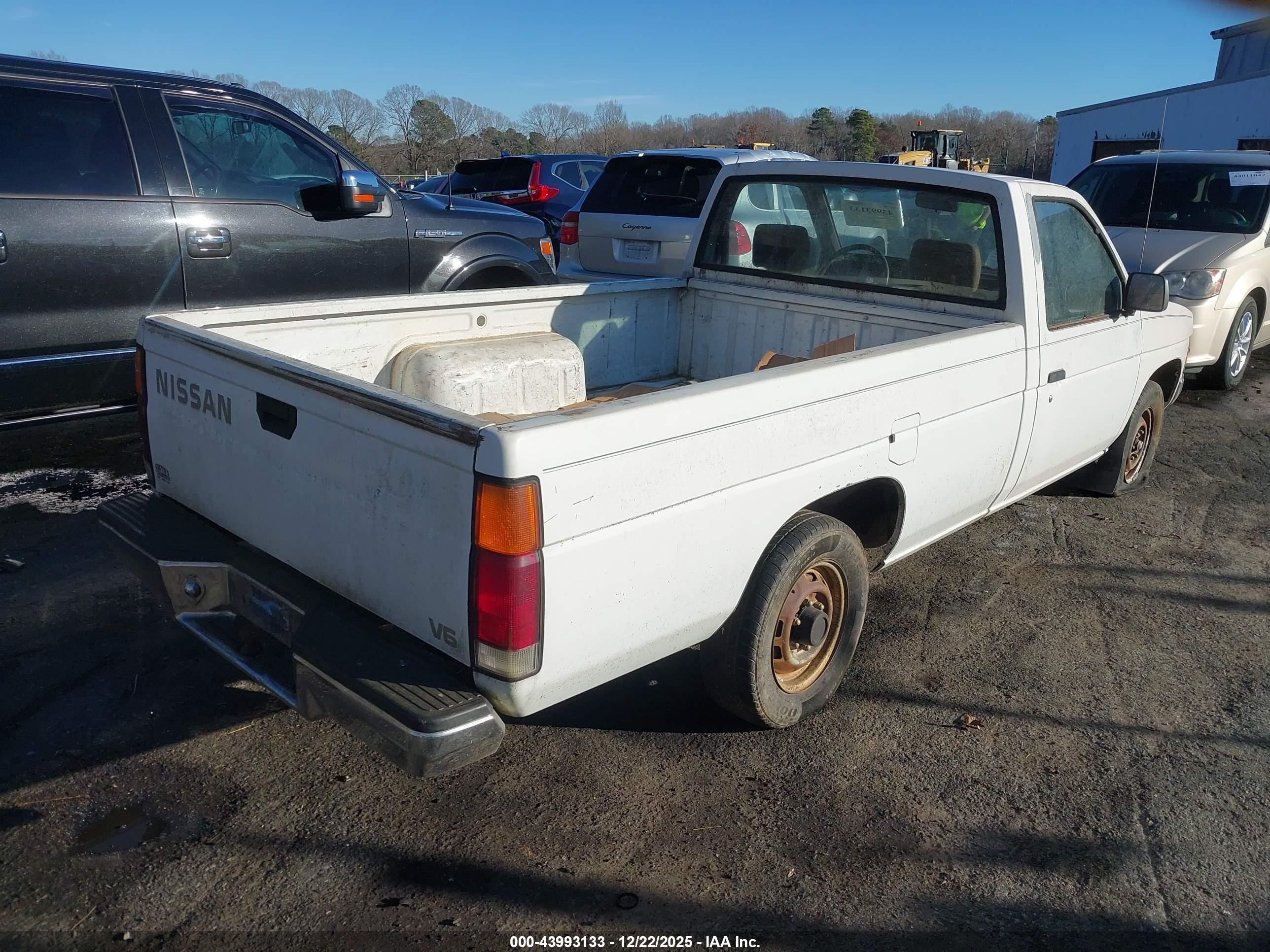 1991 Nissan Truck Long Wheelbase White vin: 1N6HD12H6MC386568