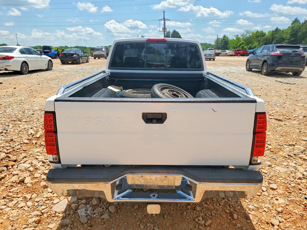 1995 Nissan Truck Xe V6 Белый vin: 1N6HD16S1SC396900