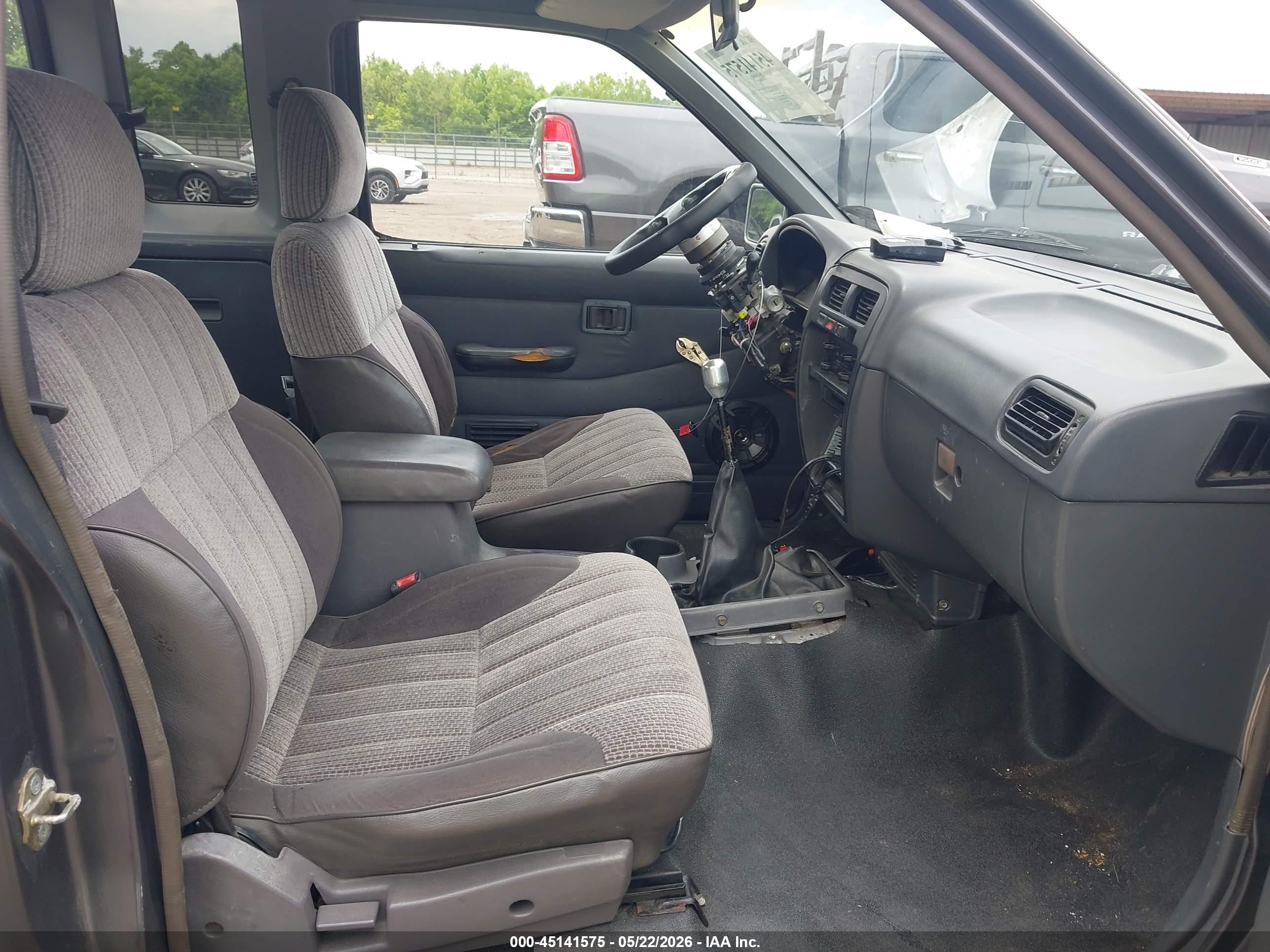 1990 Nissan D21 King Cab Gray vin: 1N6HD16S2LC321513