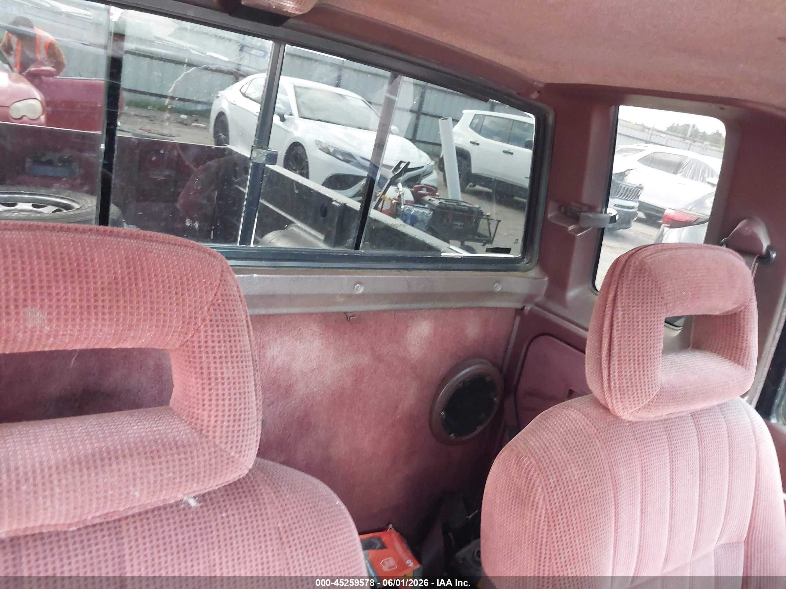 1993 Nissan Truck King Cab Se Красный vin: 1N6HD16S3PC392659