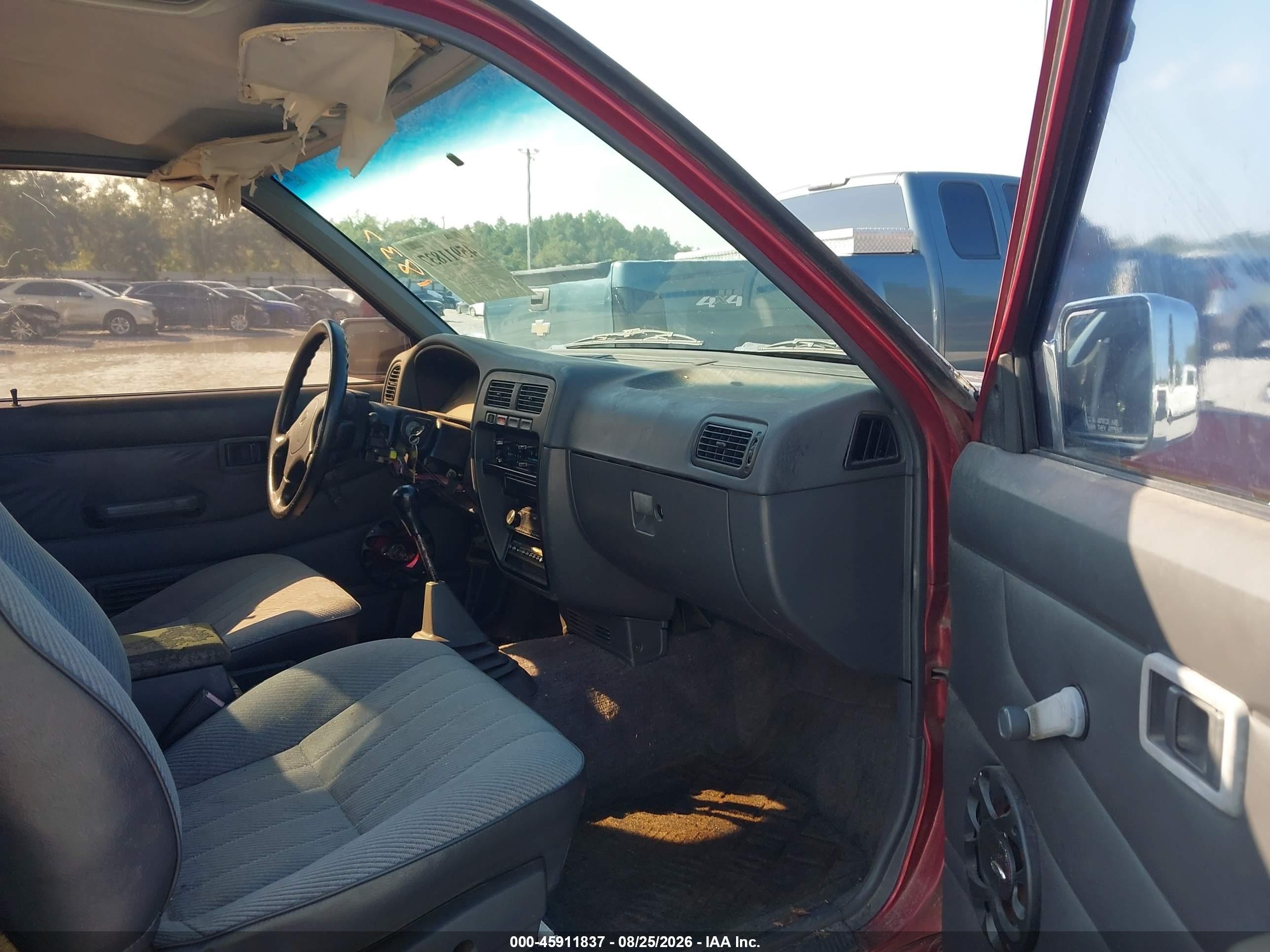 1995 Nissan Truck King Cab Se/king Cab Xe Red vin: 1N6HD16S5SC307670