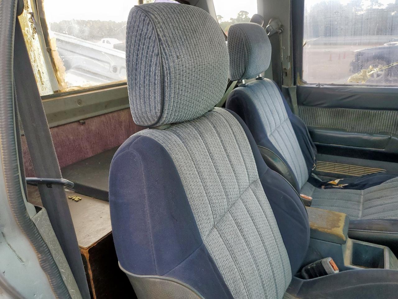 1991 Nissan Truck King Cab Se Silver vin: 1N6HD16SXMC333605