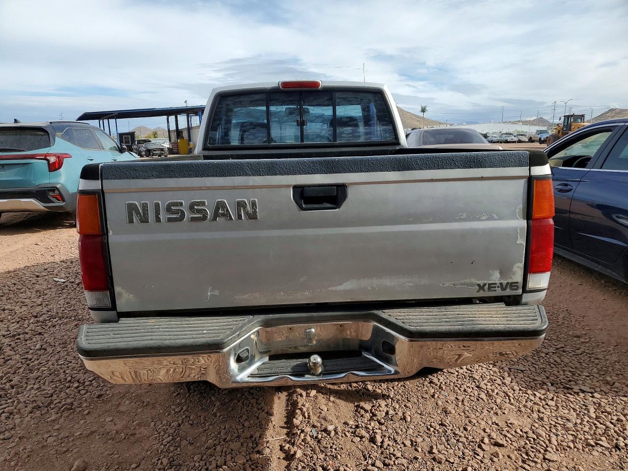 1994 Niss Truck Xe V6 Tan vin: 1N6HD16Y0RC344351