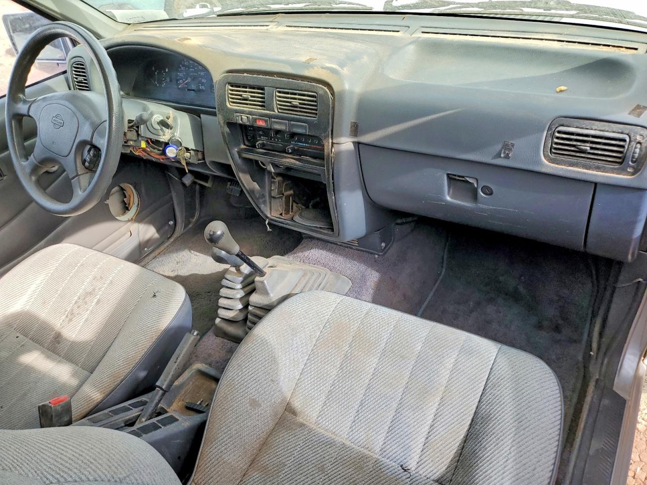 1994 Niss Truck Xe V6 Tan vin: 1N6HD16Y0RC344351