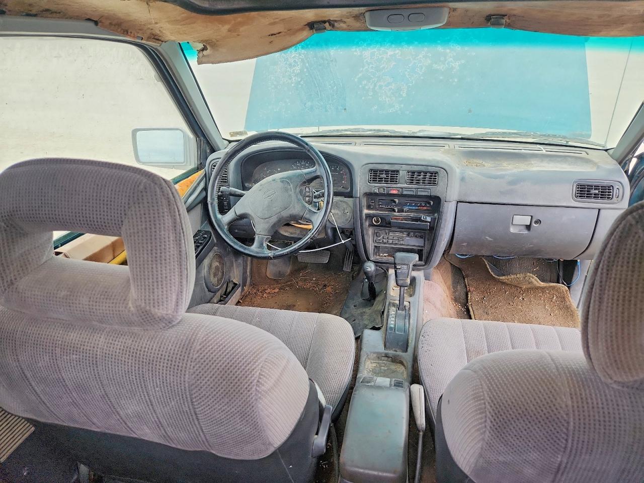 1995 Nissan Truck Xe V6 Green vin: 1N6HD16Y1SC309694