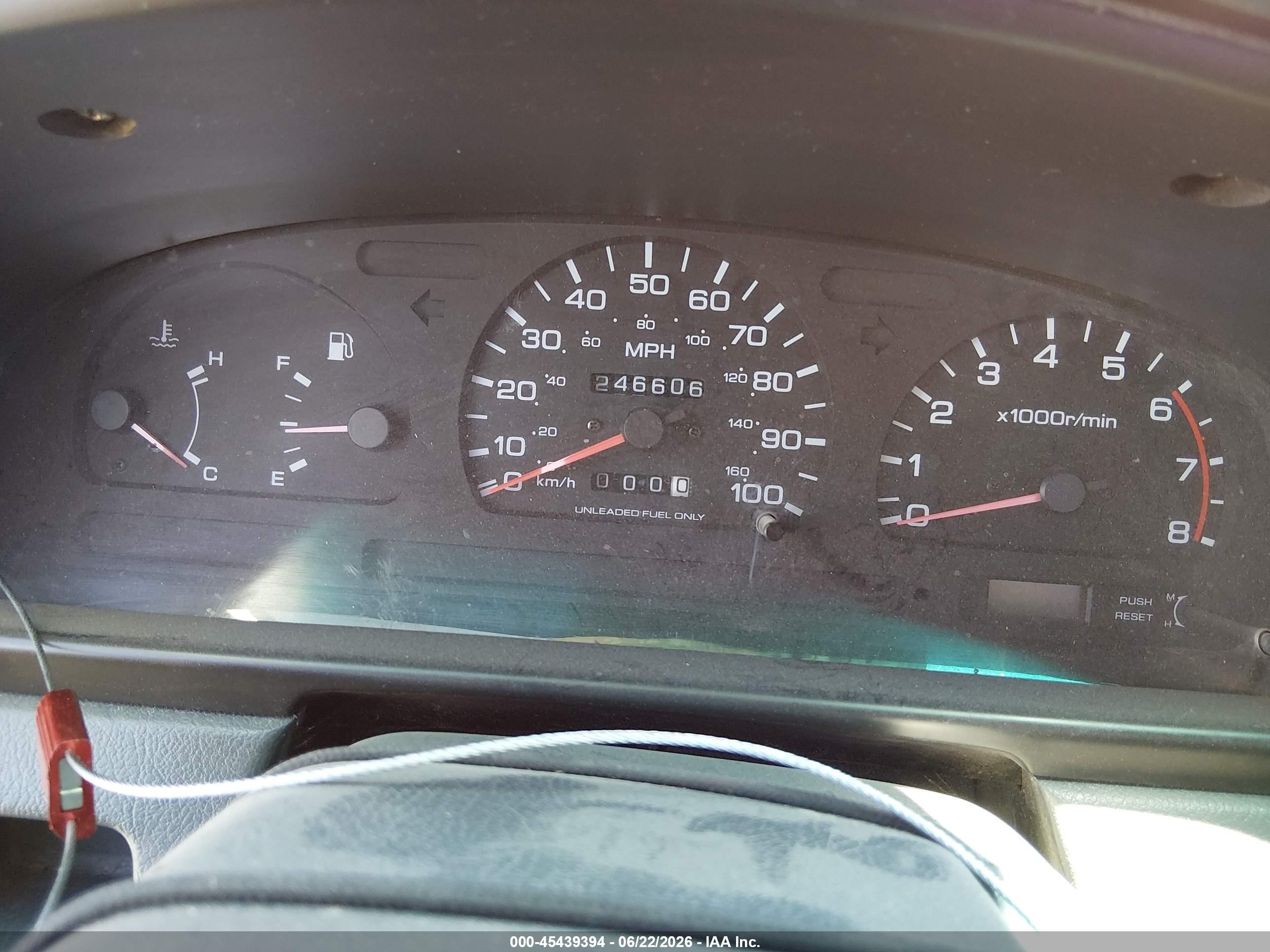 1994 Nissan Truck King Cab Se/king Cab Xe Red vin: 1N6HD16Y2RC401634