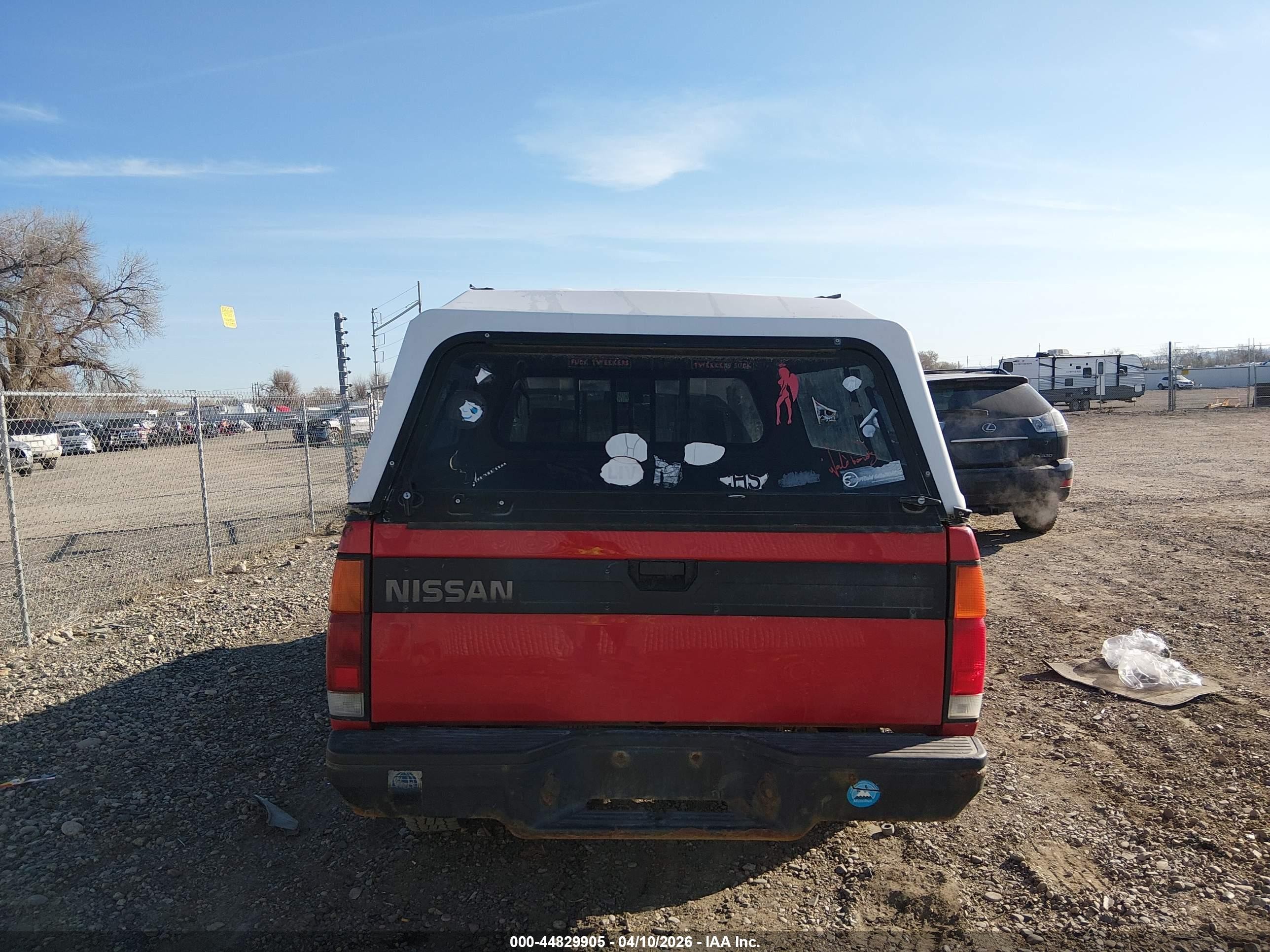 1990 Nissan D21 King Cab Red vin: 1N6HD16Y3LC346022