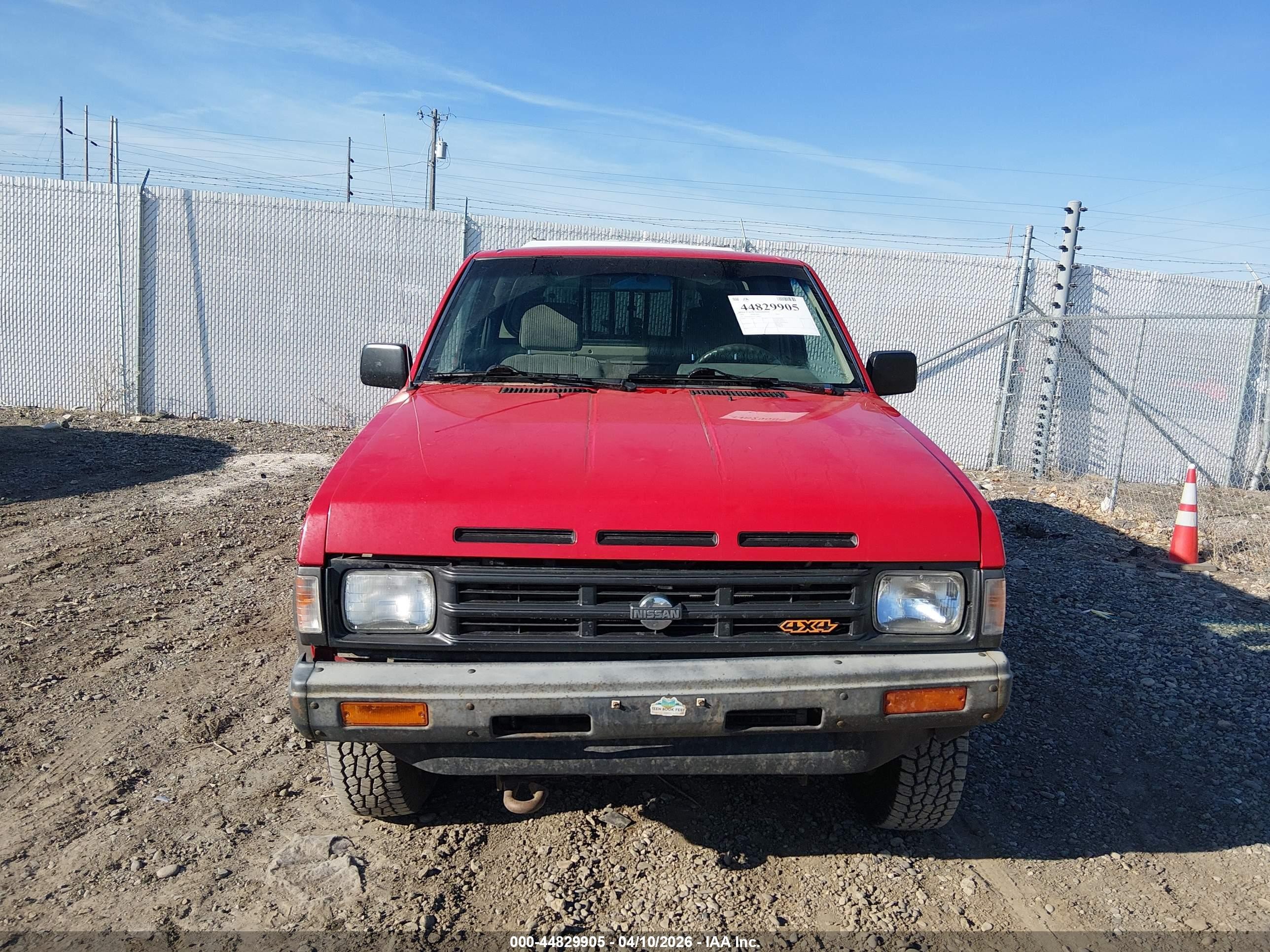 1990 Nissan D21 King Cab Red vin: 1N6HD16Y3LC346022