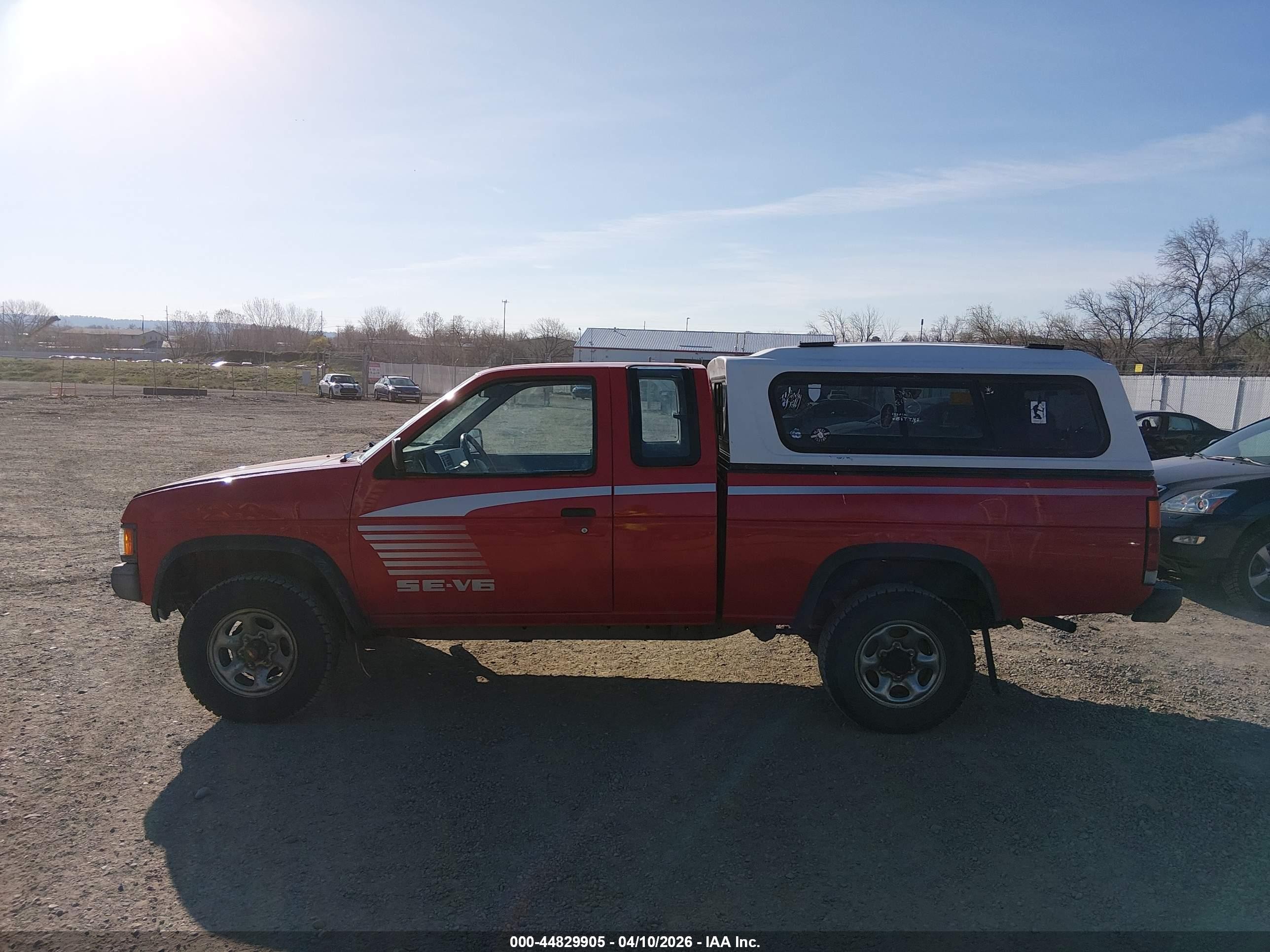 1990 Nissan D21 King Cab Red vin: 1N6HD16Y3LC346022