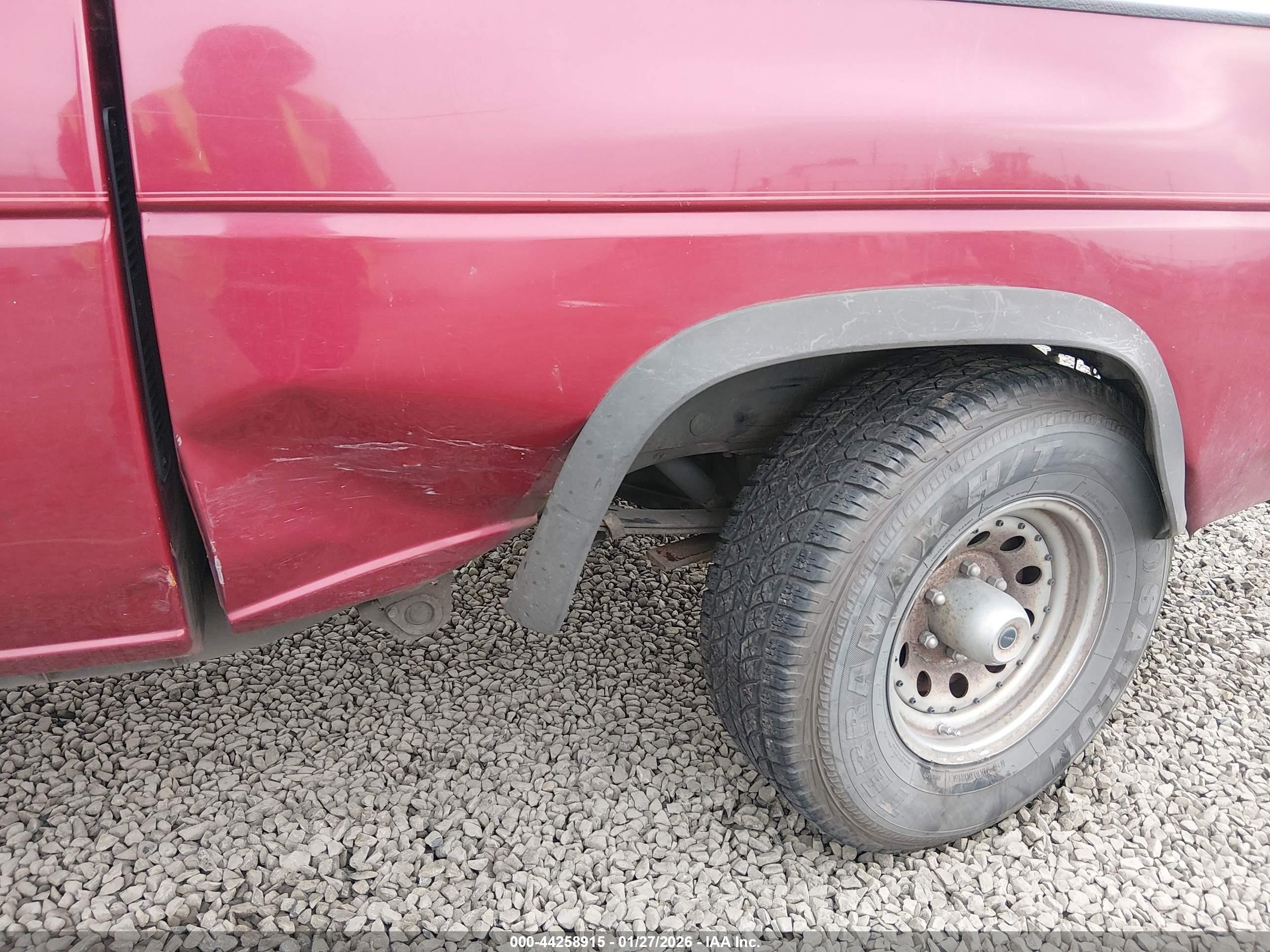 1993 Nissan Truck King Cab Se Red vin: 1N6HD16Y4PC417721