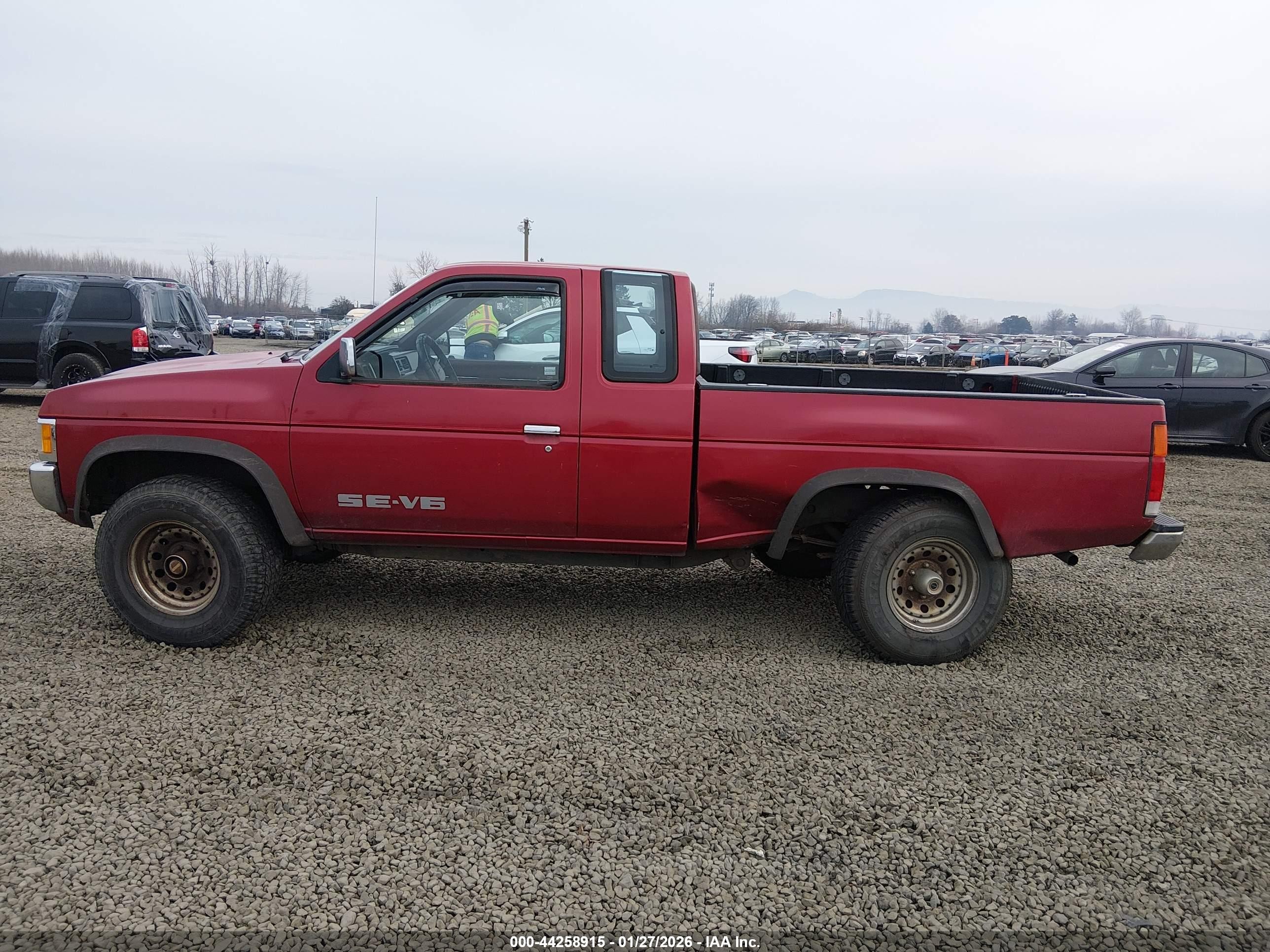 1993 Nissan Truck King Cab Se Red vin: 1N6HD16Y4PC417721