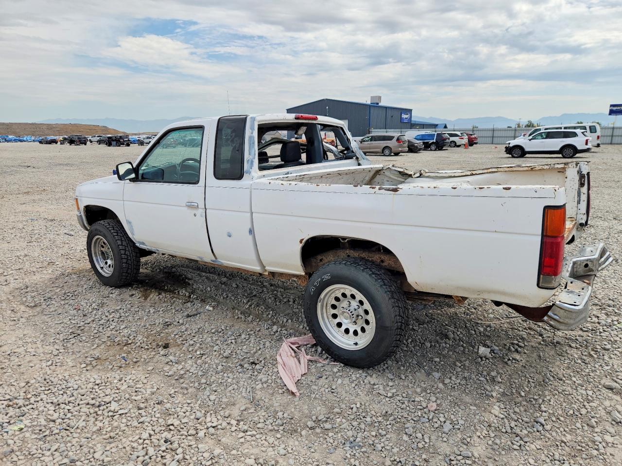 1995 Nissan Truck King Cab Se/king Cab Xe White vin: 1N6HD16Y4SC328921