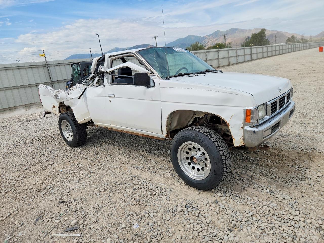 1995 Nissan Truck King Cab Se/king Cab Xe White vin: 1N6HD16Y4SC328921