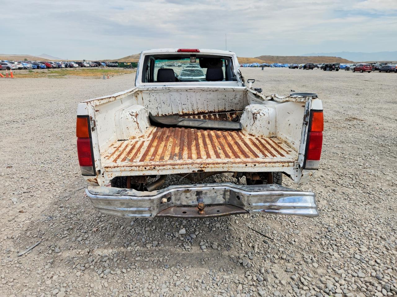 1995 Nissan Truck King Cab Se/king Cab Xe White vin: 1N6HD16Y4SC328921