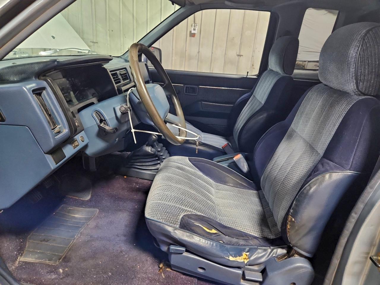 1992 Nissan Truck King Cab Se Blue vin: 1N6HD16Y5NC358675