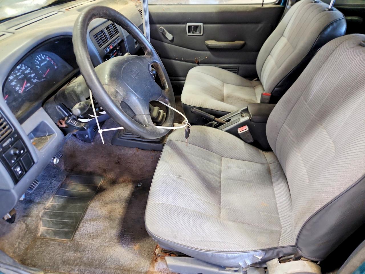 1995 Nissan Truck Xe V6 Green vin: 1N6HD16Y6SC458747