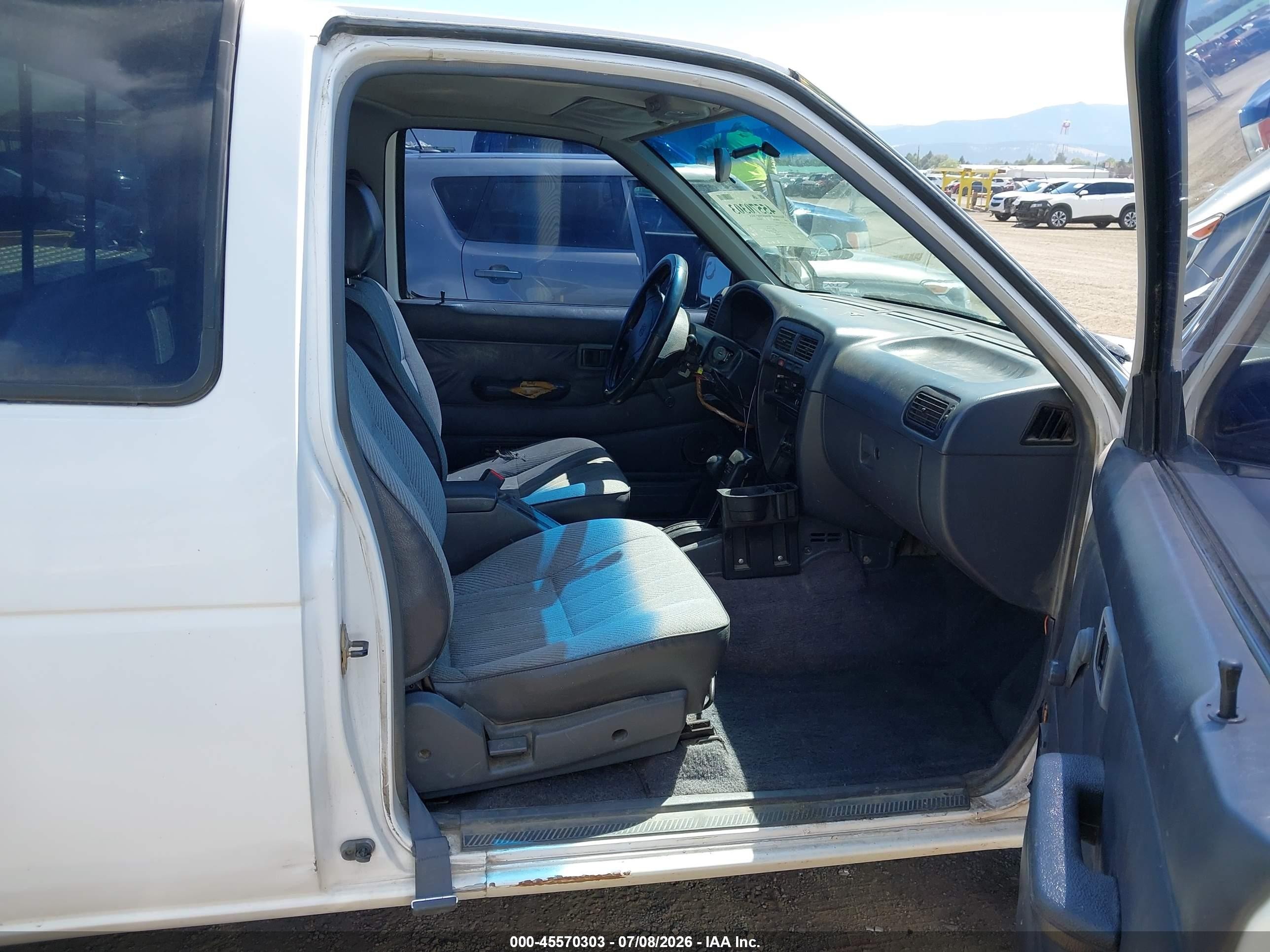 1995 Nissan Truck King Cab Se/king Cab Xe Белый vin: 1N6HD16Y7SC377207