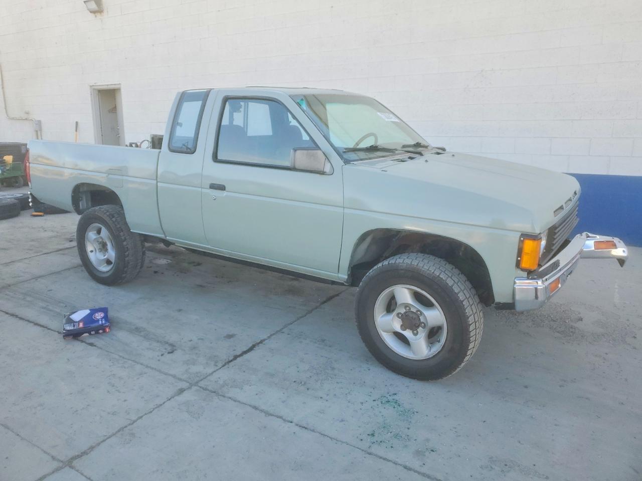 1987 Nissan D21 King Cab Gray vin: 1N6HD16Y8HC382943