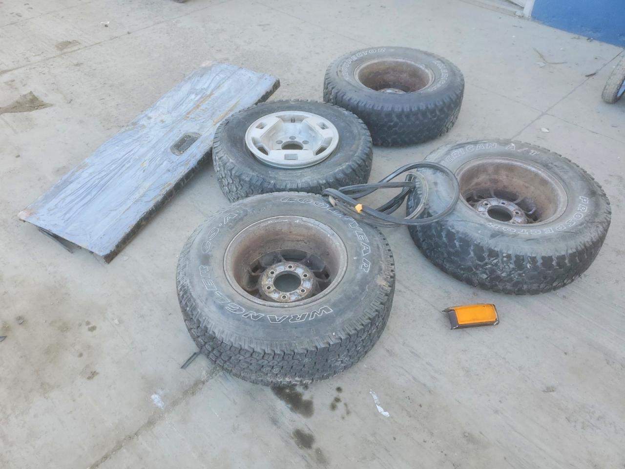 1987 Nissan D21 King Cab Gray vin: 1N6HD16Y8HC382943