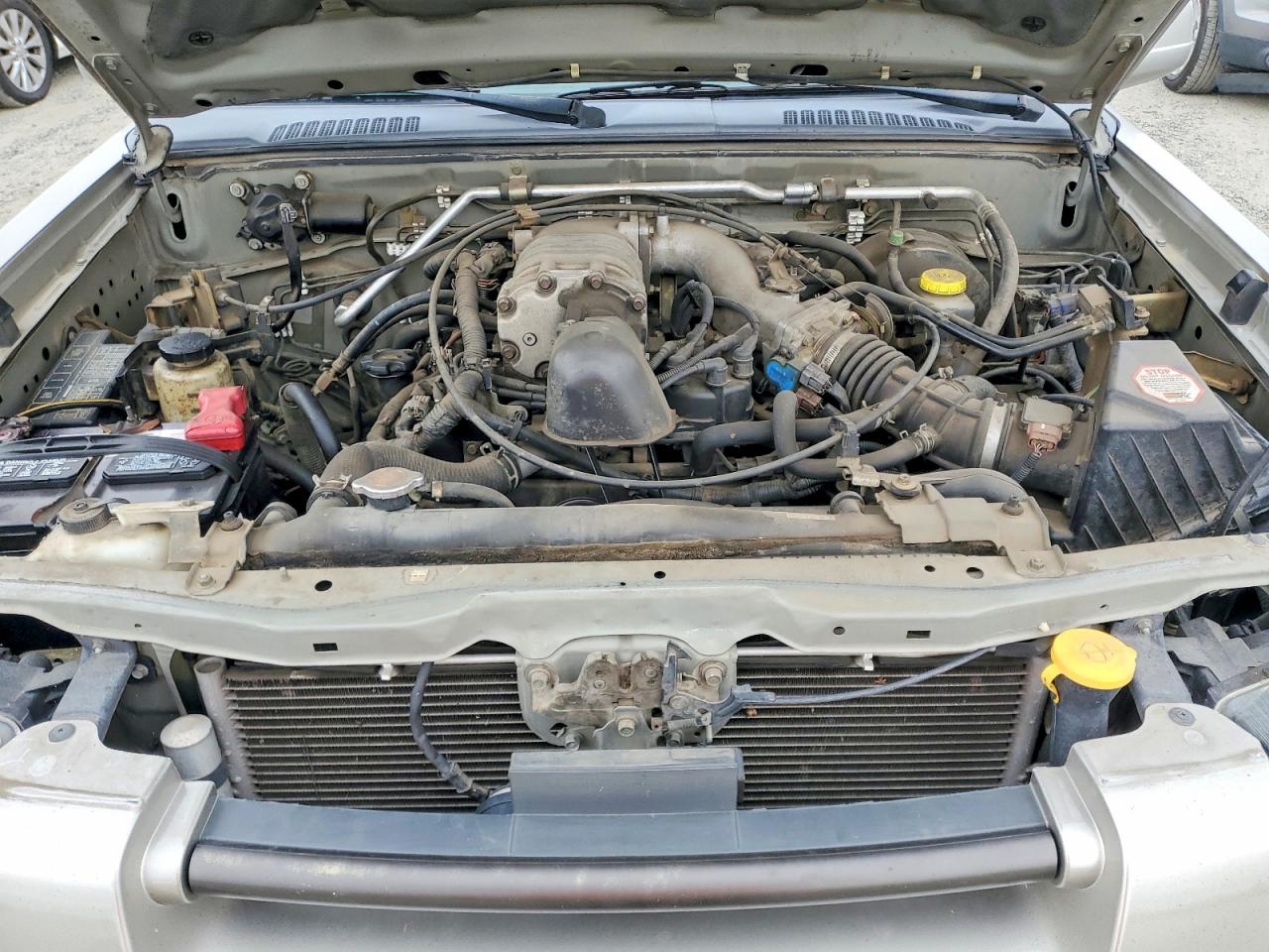 2004 Nissan Frontier Crew Cab Sc Beige vin: 1N6MD29X54C405161