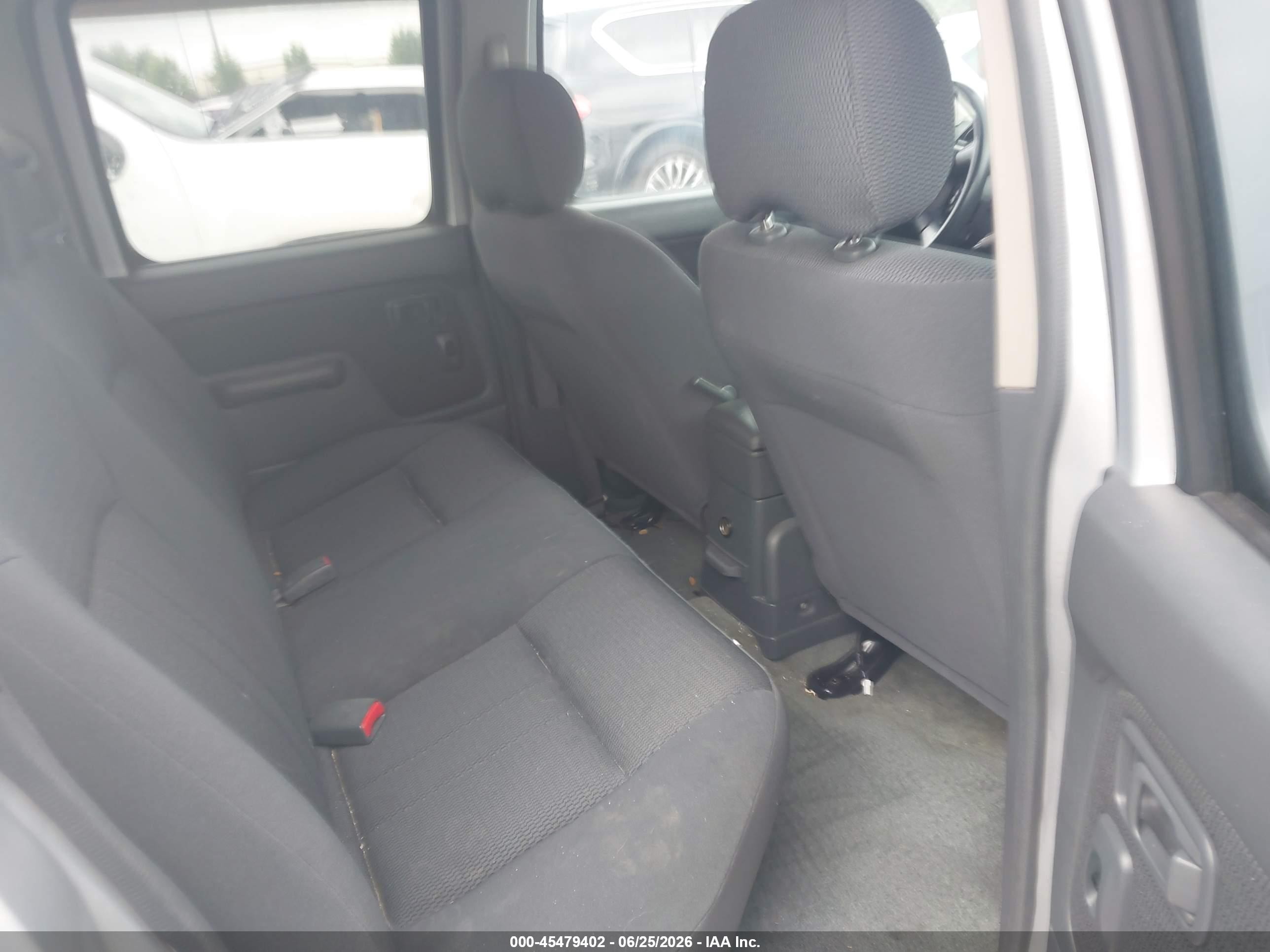 2004 Nissan Frontier Sc-v6 Silver vin: 1N6MD29Y34C407418