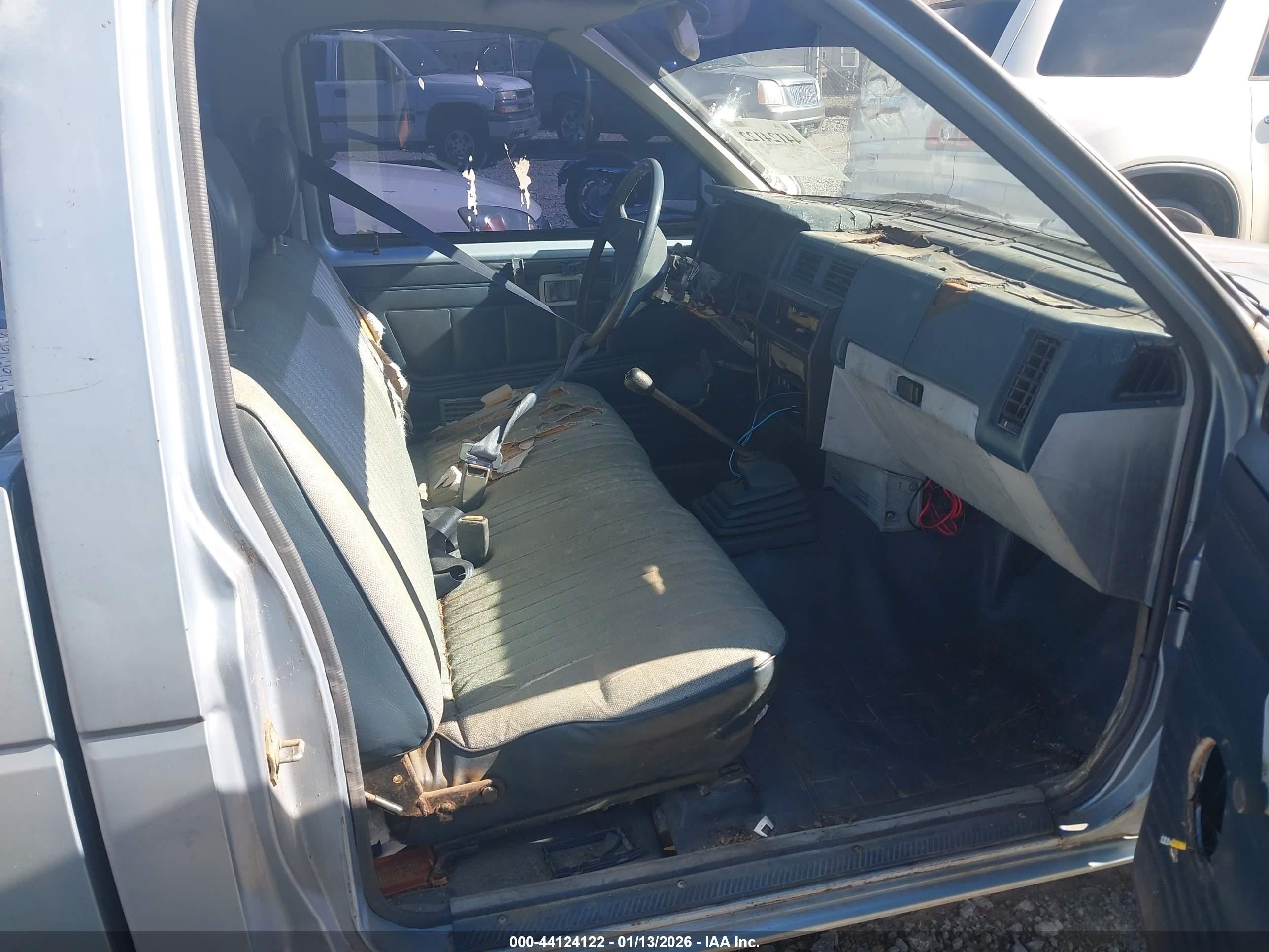 1987 Nissan D21 Short Bed Blue vin: 1N6ND11S2HC333484