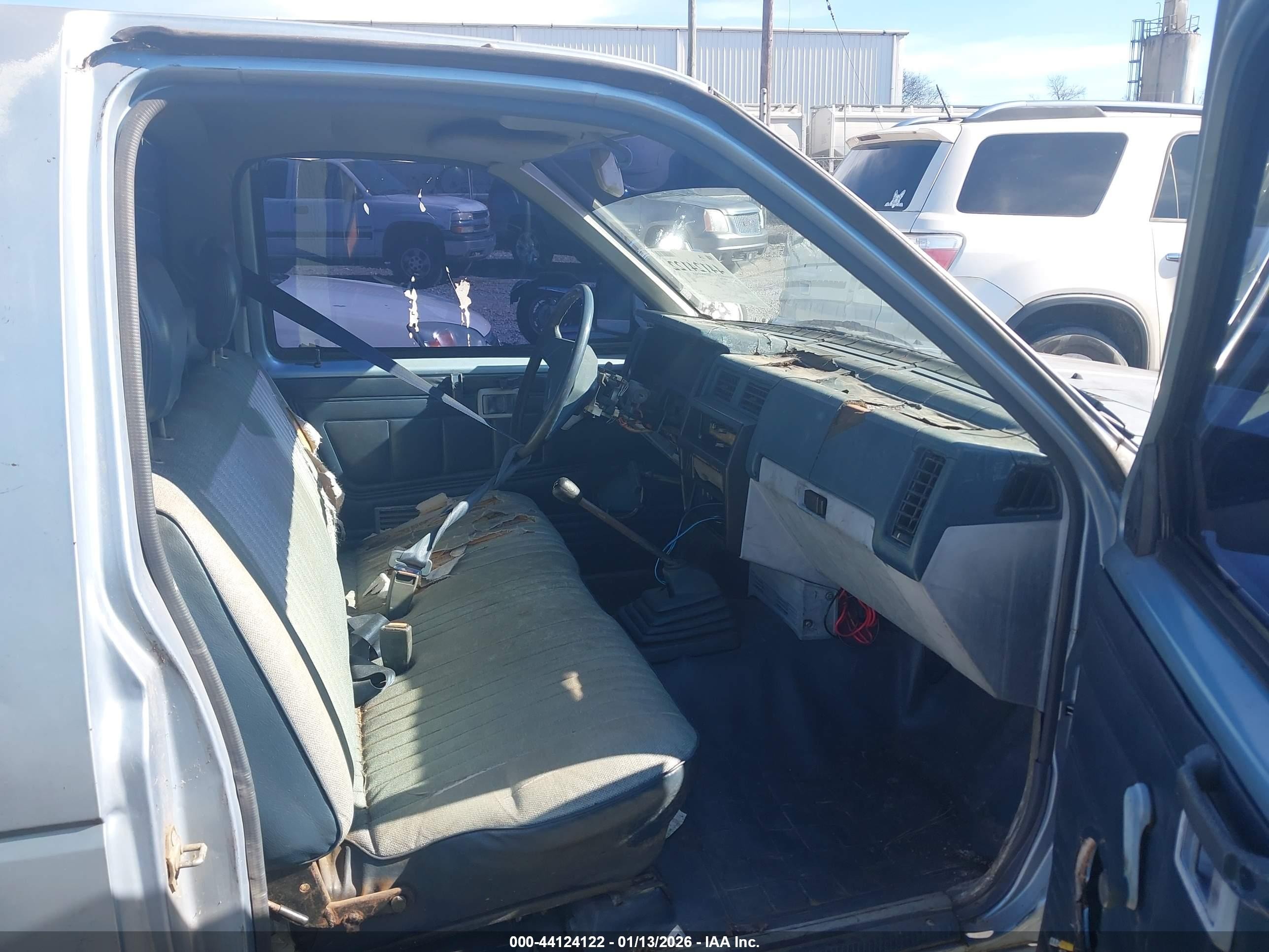 1987 Nissan D21 Short Bed Blue vin: 1N6ND11S2HC333484