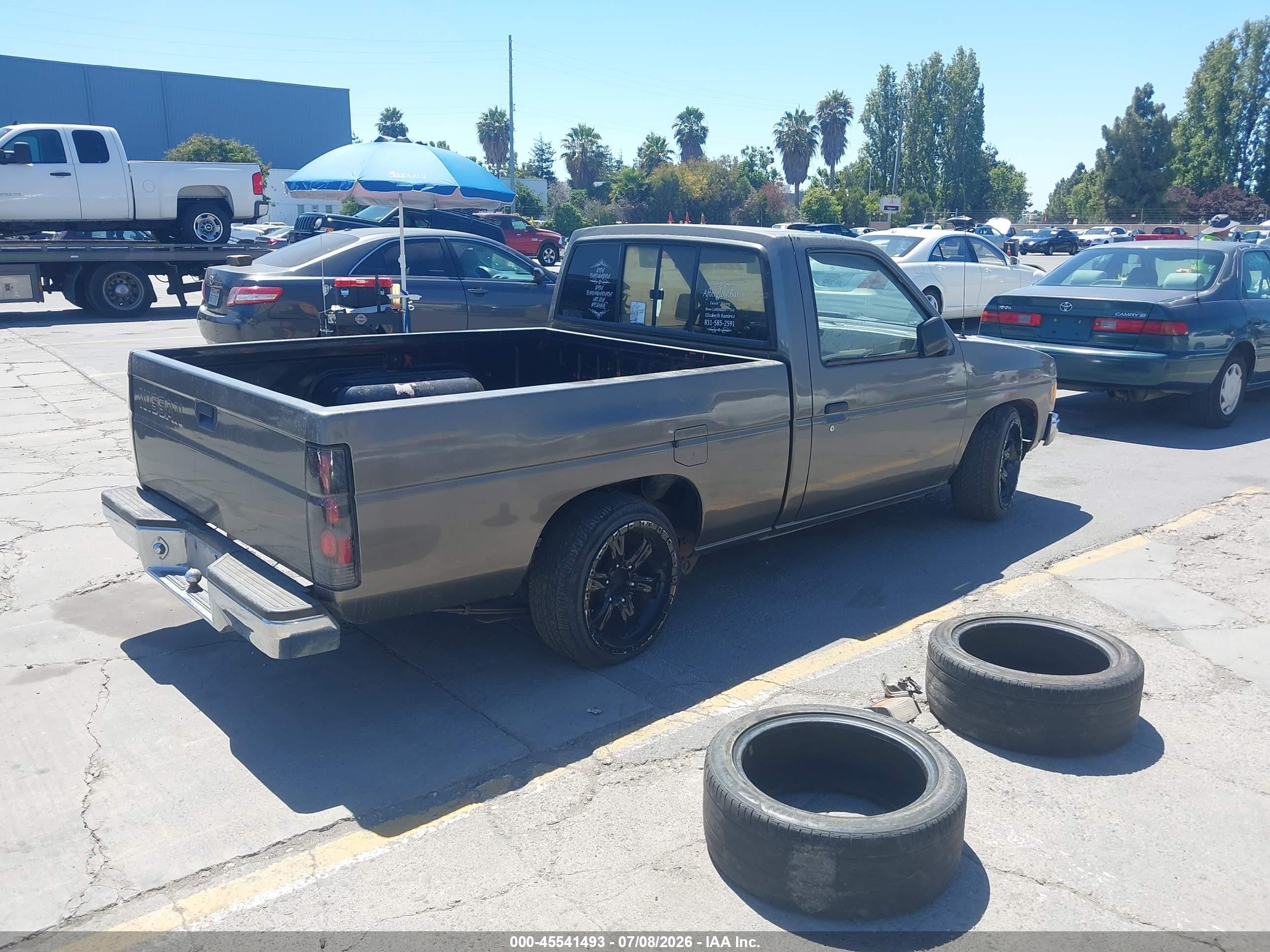 1989 Nissan D21 Short Bed Gray vin: 1N6ND11S2KC374110