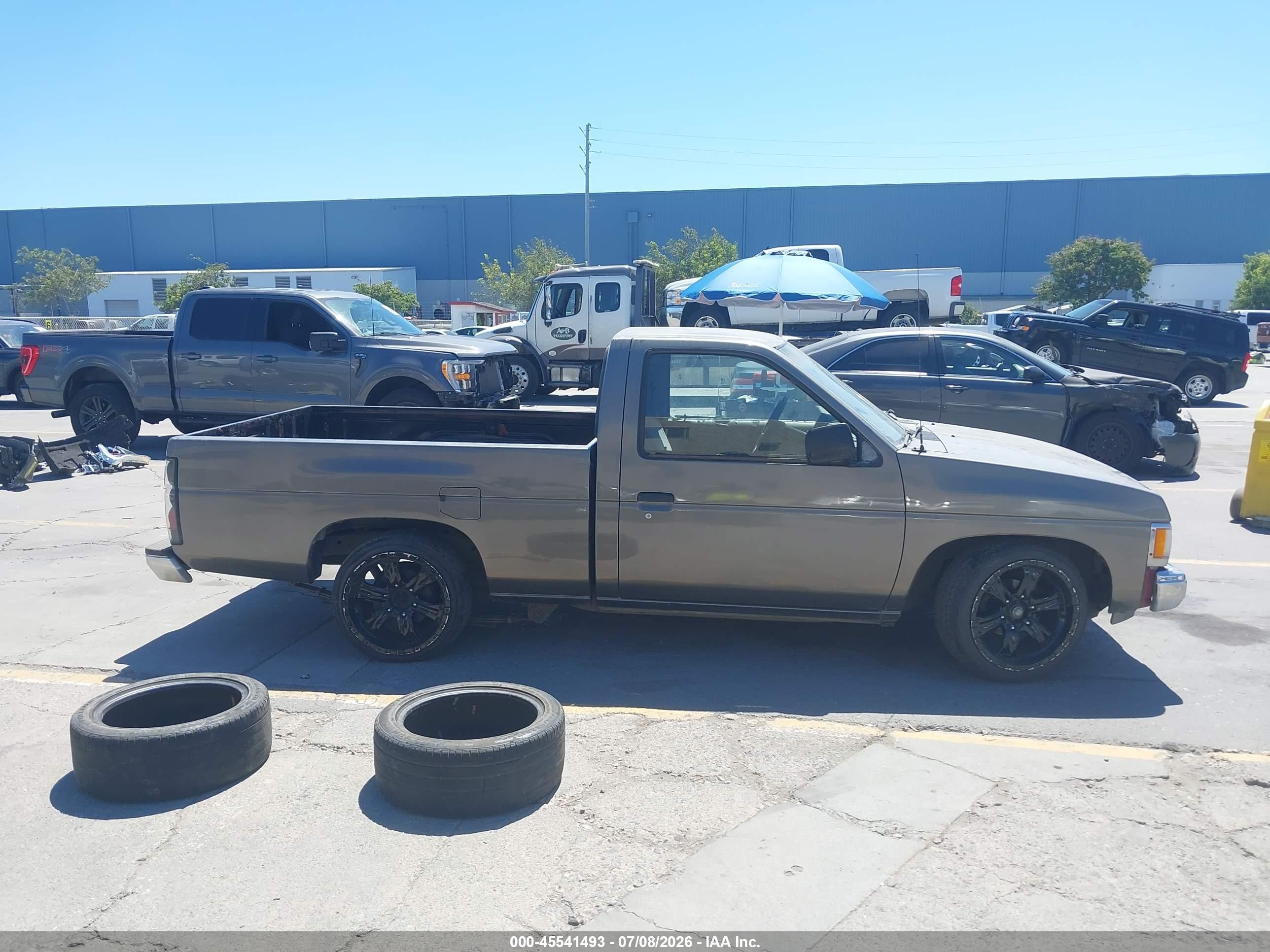 1989 Nissan D21 Short Bed Gray vin: 1N6ND11S2KC374110
