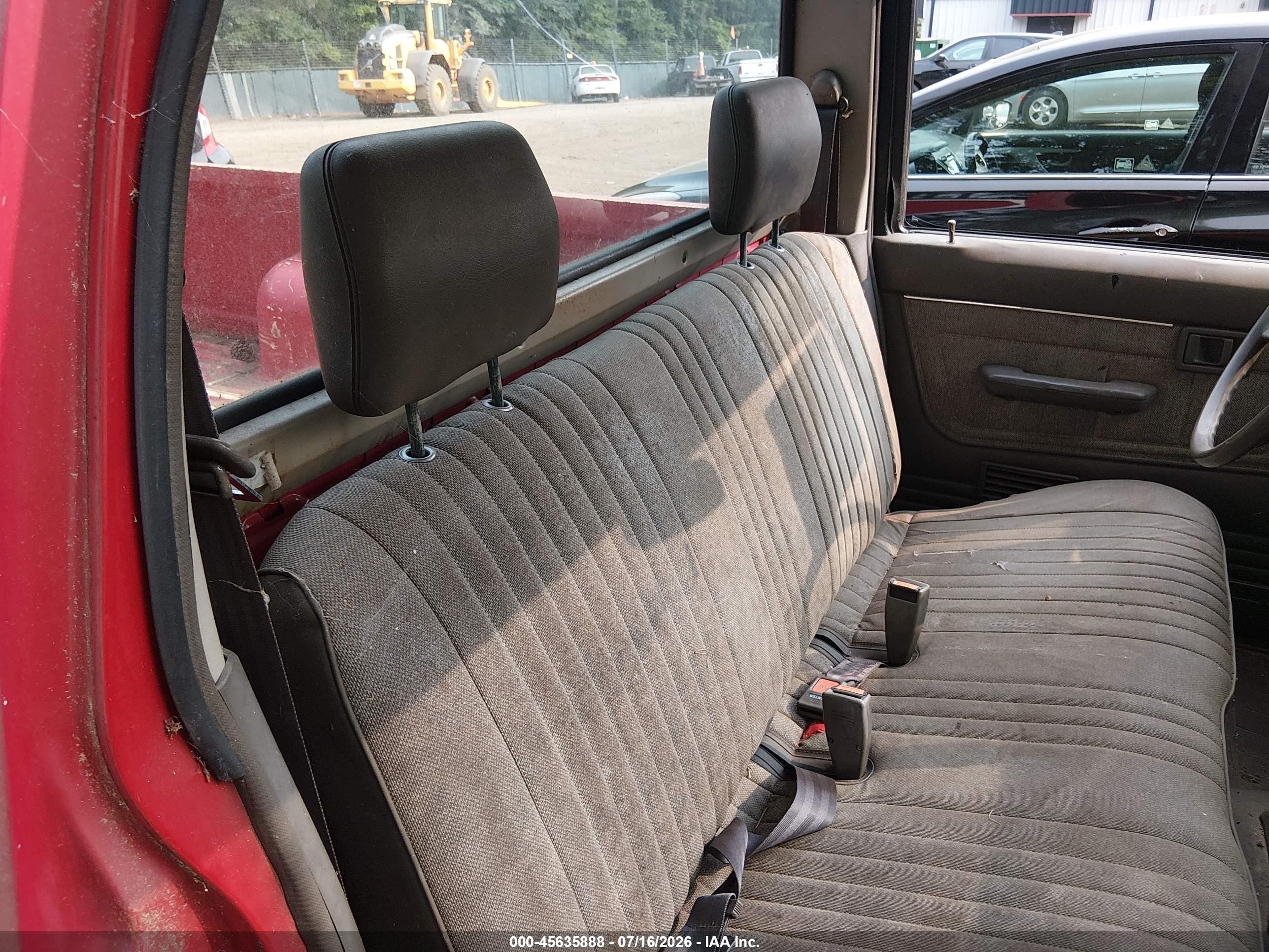 1986 Nissan D21 Short Bed Red vin: 1N6ND11S3GC443586