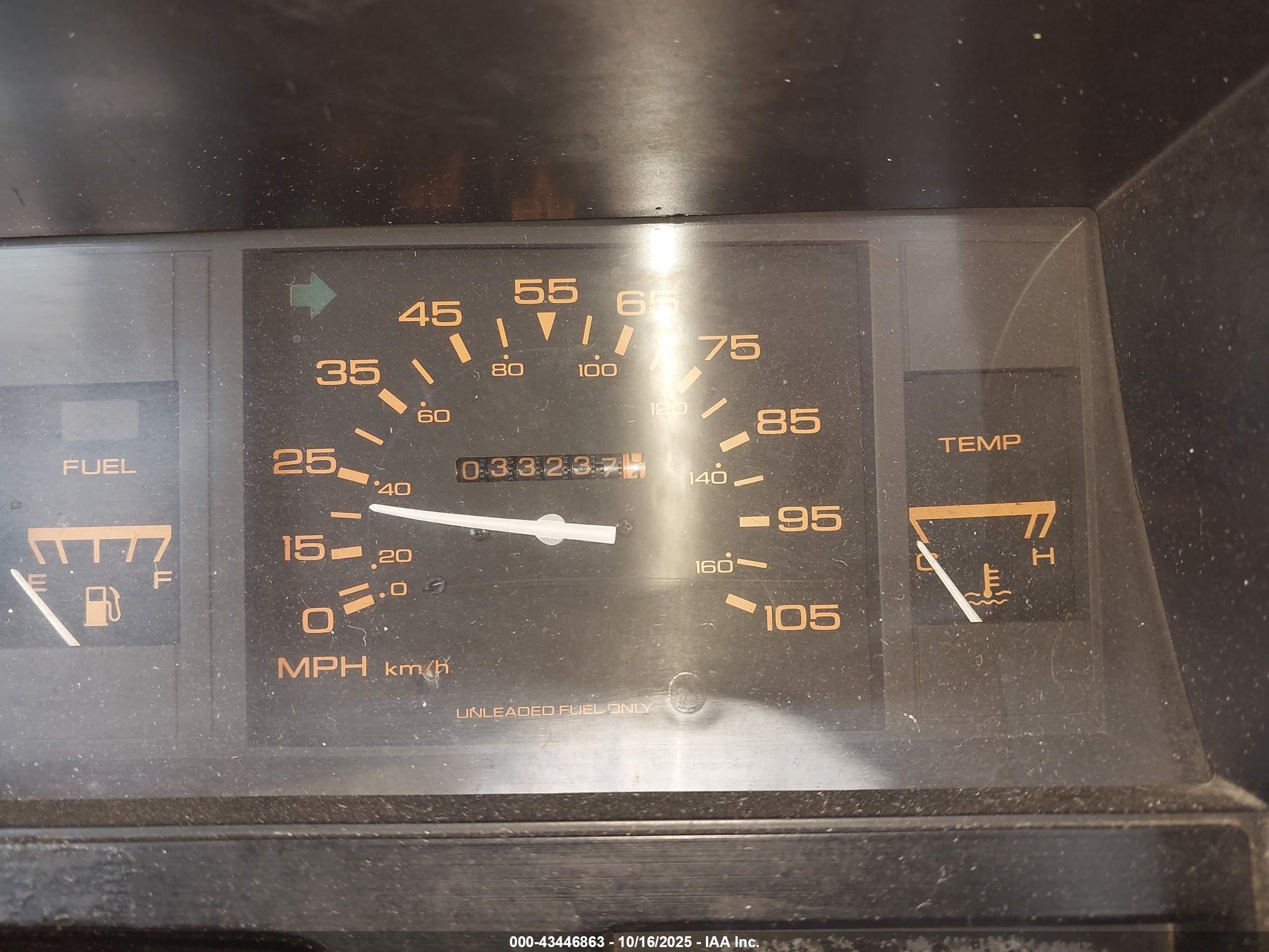 1987 Nissan D21 Short Bed Tan vin: 1N6ND11S3HC350438