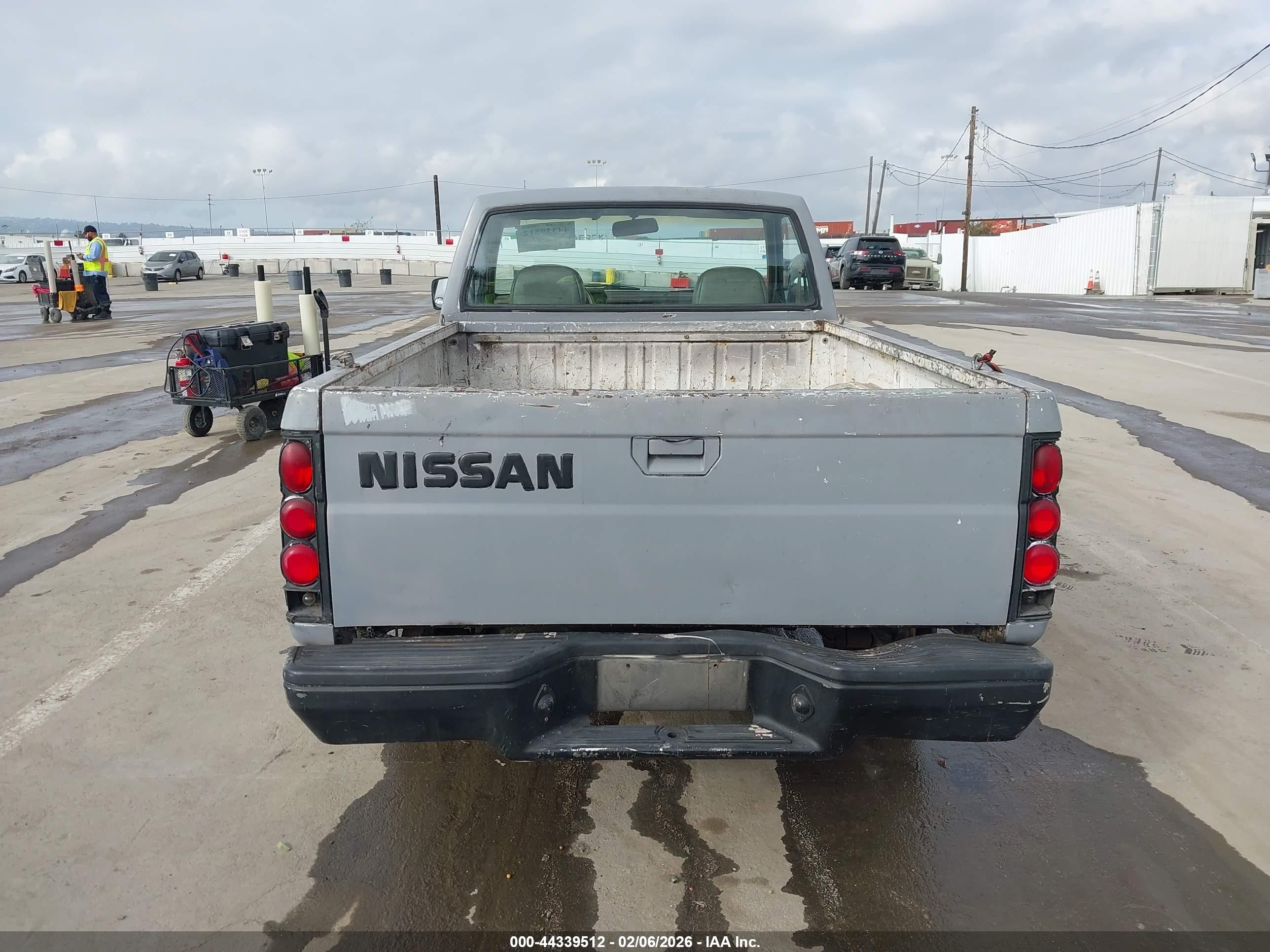 1988 Nissan D21 Short Bed Gray vin: 1N6ND11S4JC304705