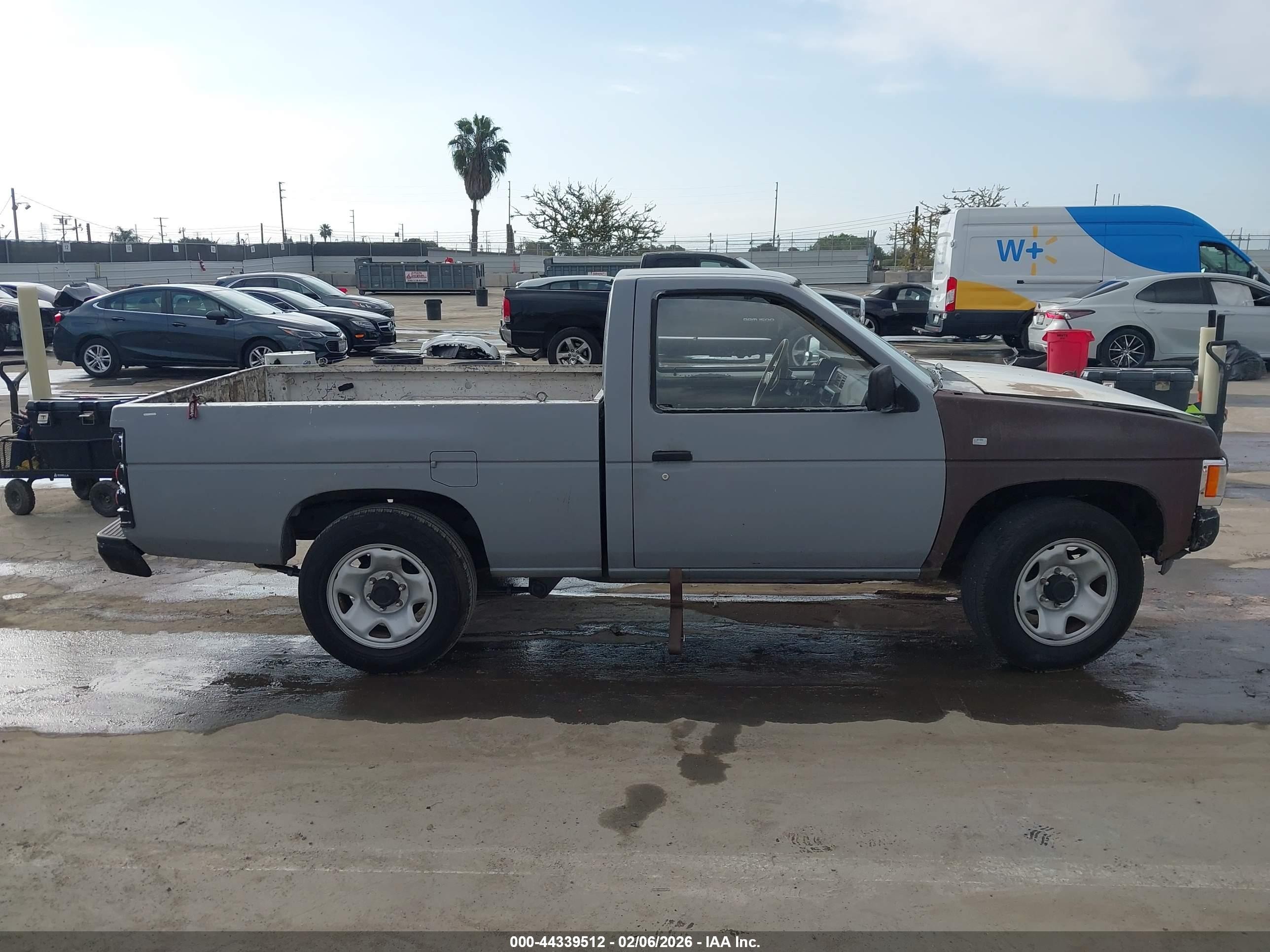 1988 Nissan D21 Short Bed Gray vin: 1N6ND11S4JC304705