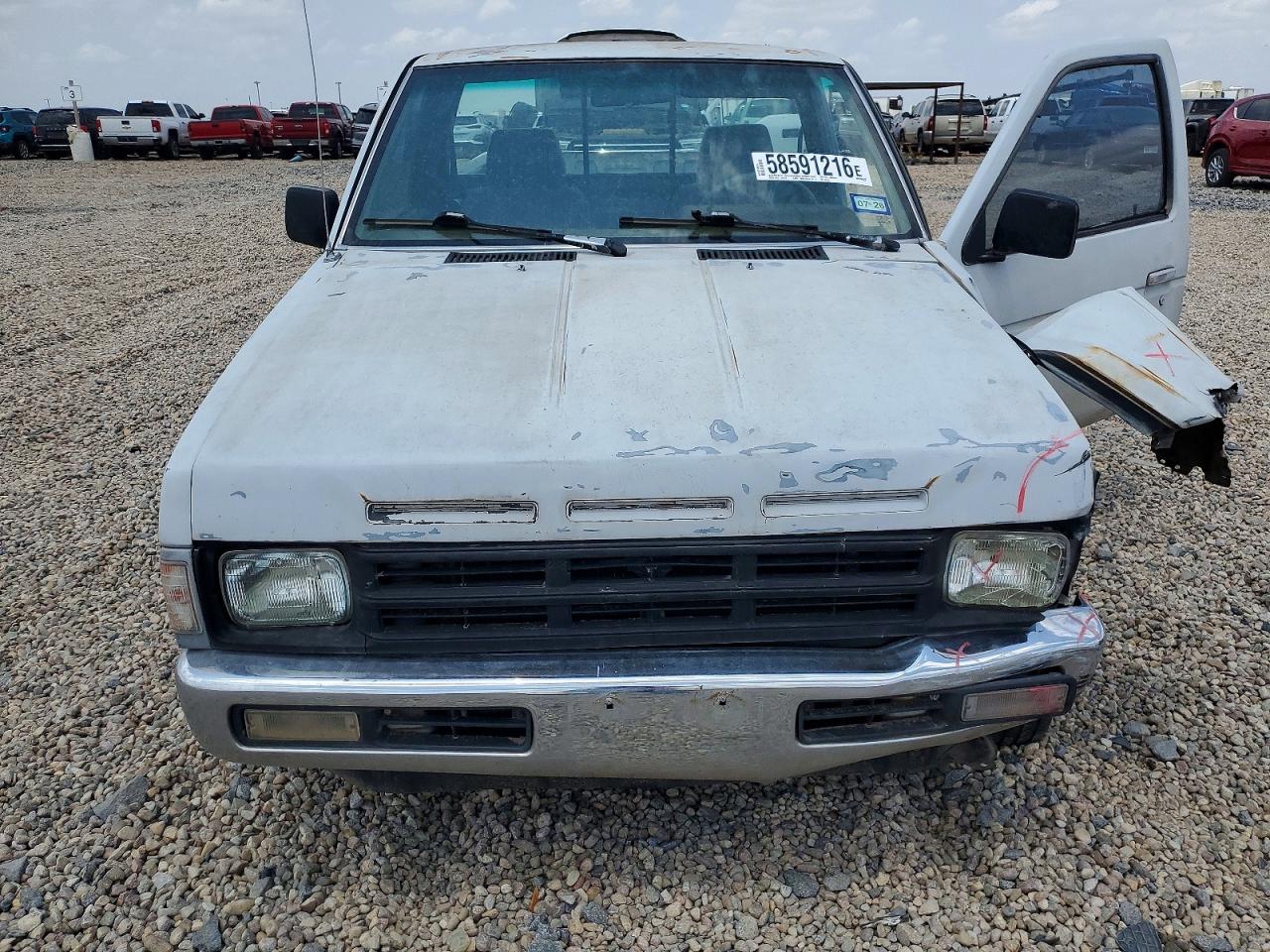 1988 Nissan D21 Short Bed White vin: 1N6ND11S8JC328103