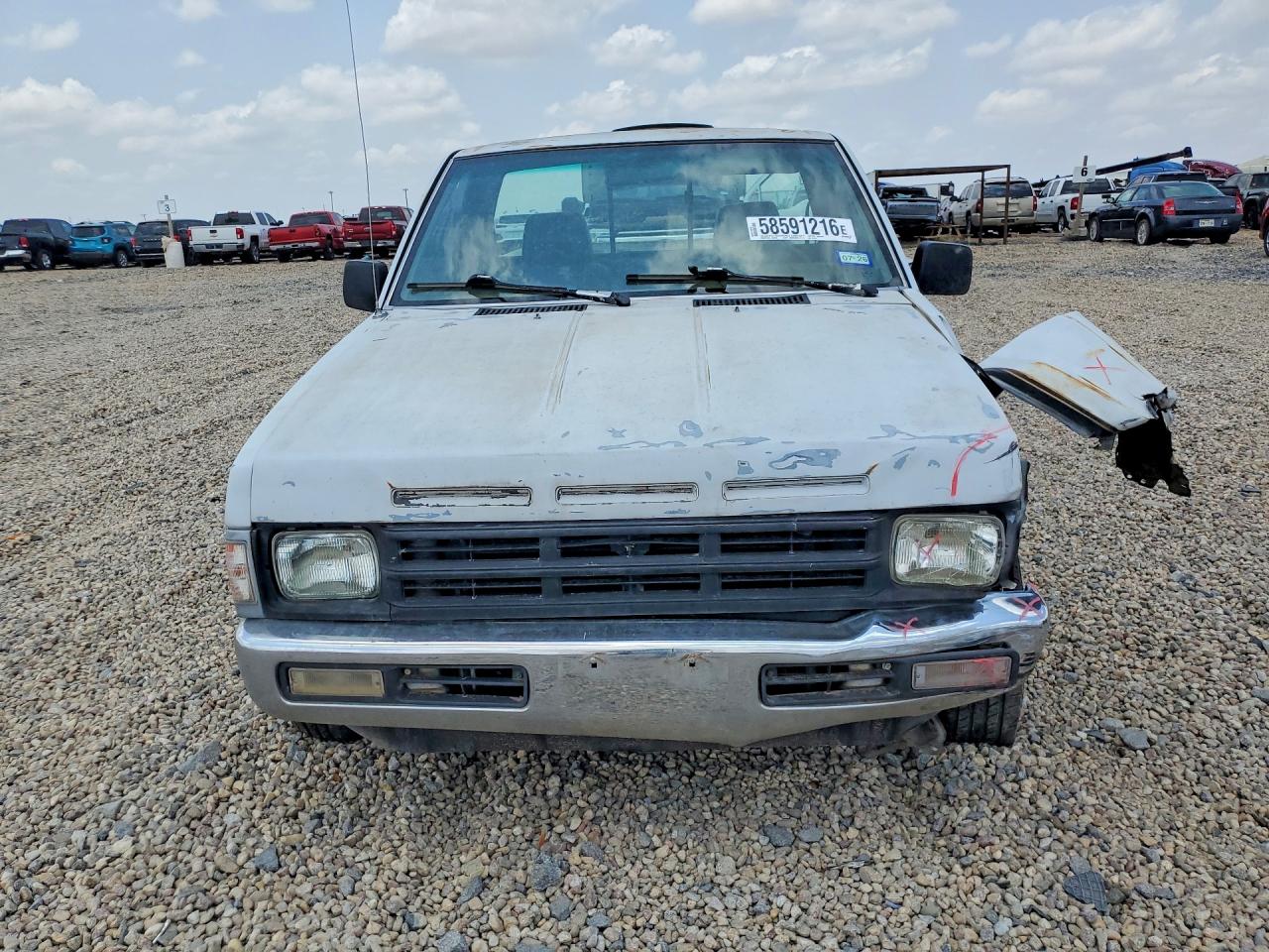 1988 Nissan D21 Short Bed White vin: 1N6ND11S8JC328103