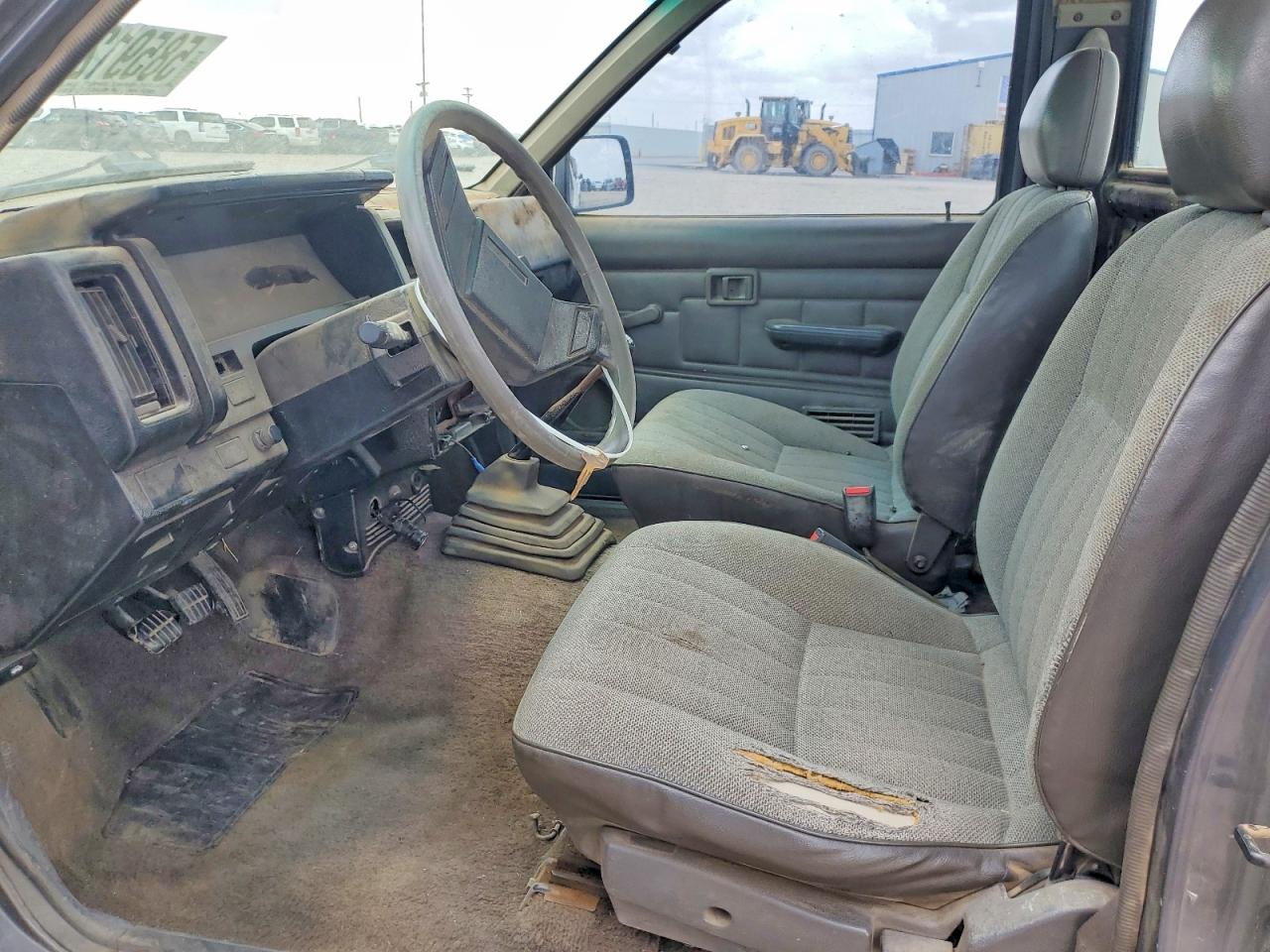1988 Nissan D21 Short Bed White vin: 1N6ND11S8JC328103