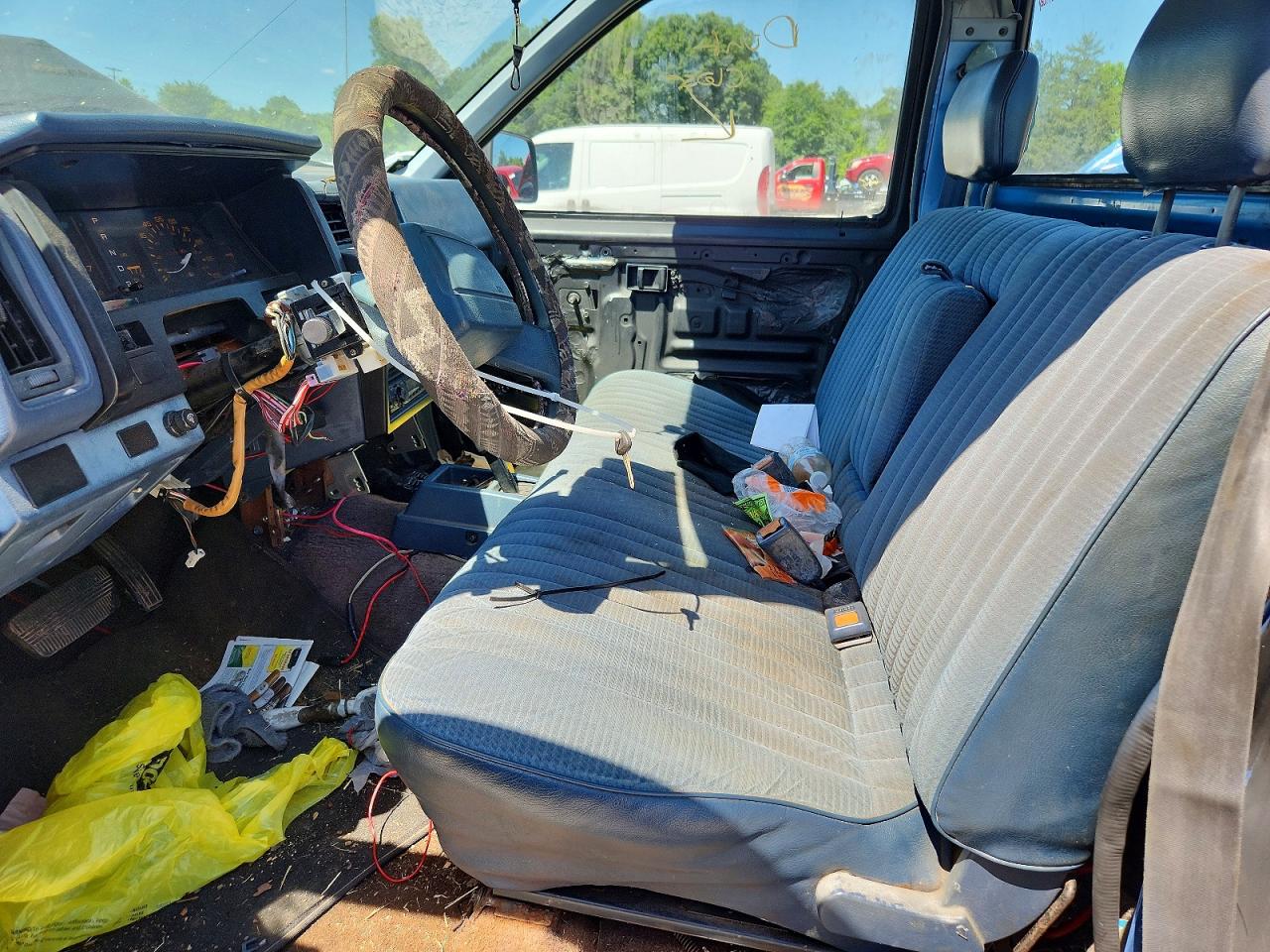 1989 Nissan D21 Short Bed Black vin: 1N6ND11S8KC419759