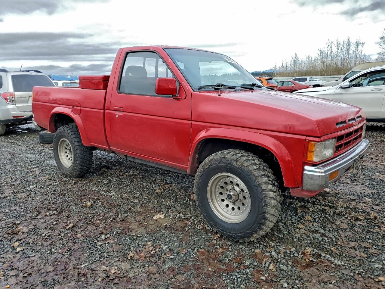 1988 Nissan D21 Short Bed Red vin: 1N6ND11Y7JC333409