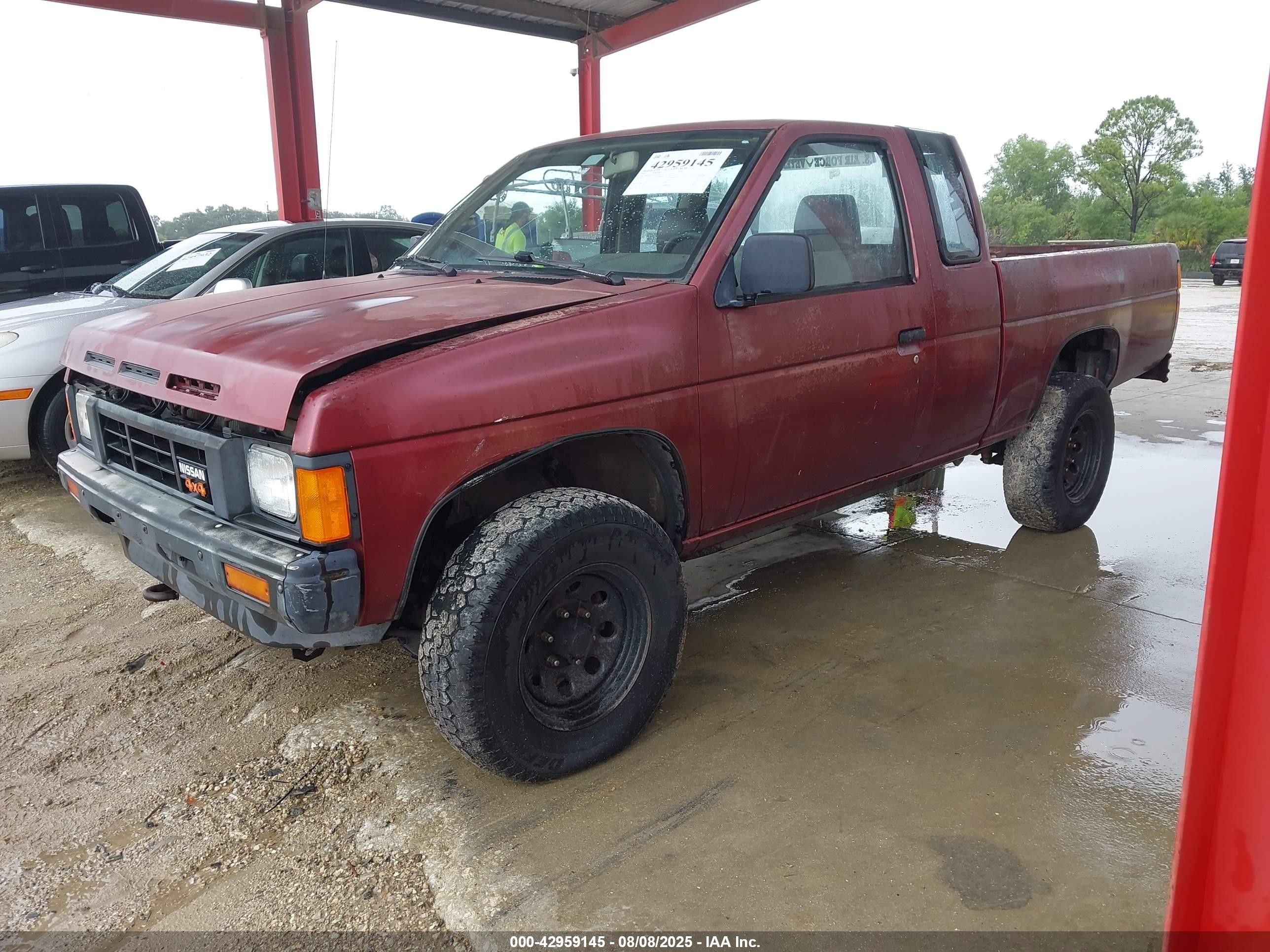 1987 Nissan D21 King Cab Red vin: 1N6ND16Y2HC311756
