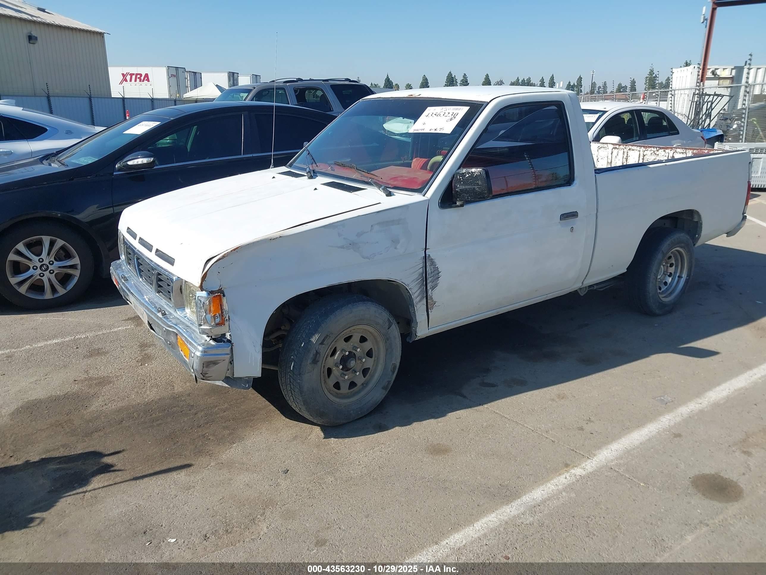 1990 Nissan D21 Short Bed White vin: 1N6SD11S0LC375440