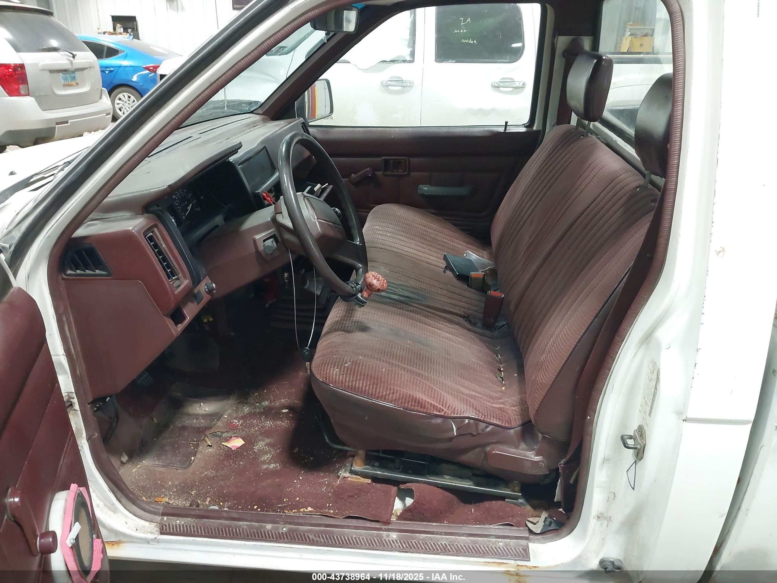 1991 Nissan Truck Short Wheelbase White vin: 1N6SD11S0MC376198