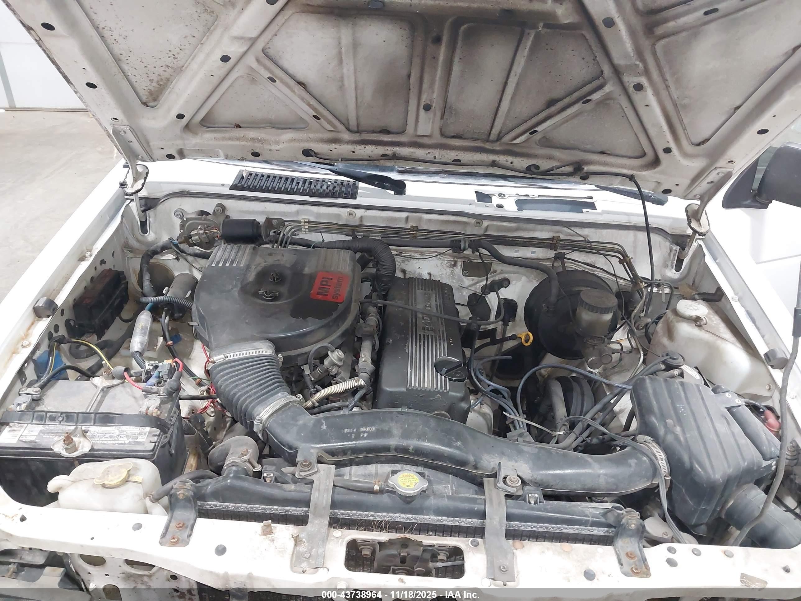 1991 Nissan Truck Short Wheelbase White vin: 1N6SD11S0MC376198