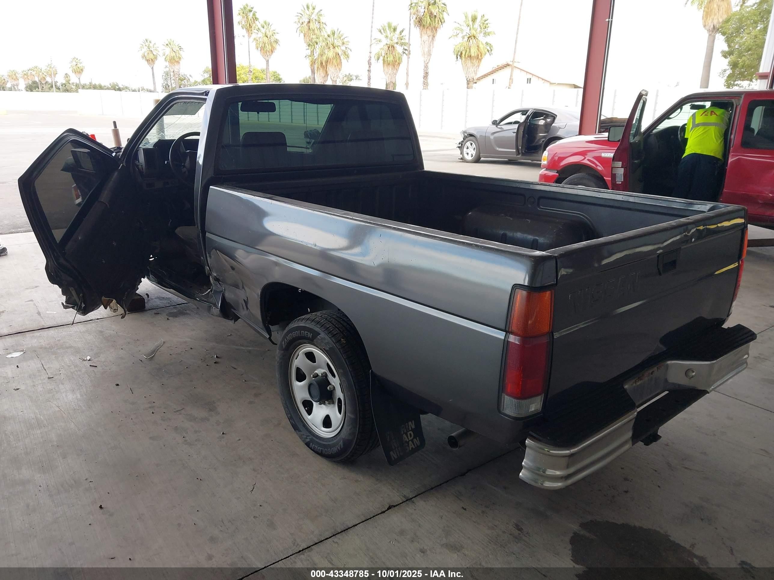 1991 Nissan Truck Short Wheelbase Gray vin: 1N6SD11S0MC381014