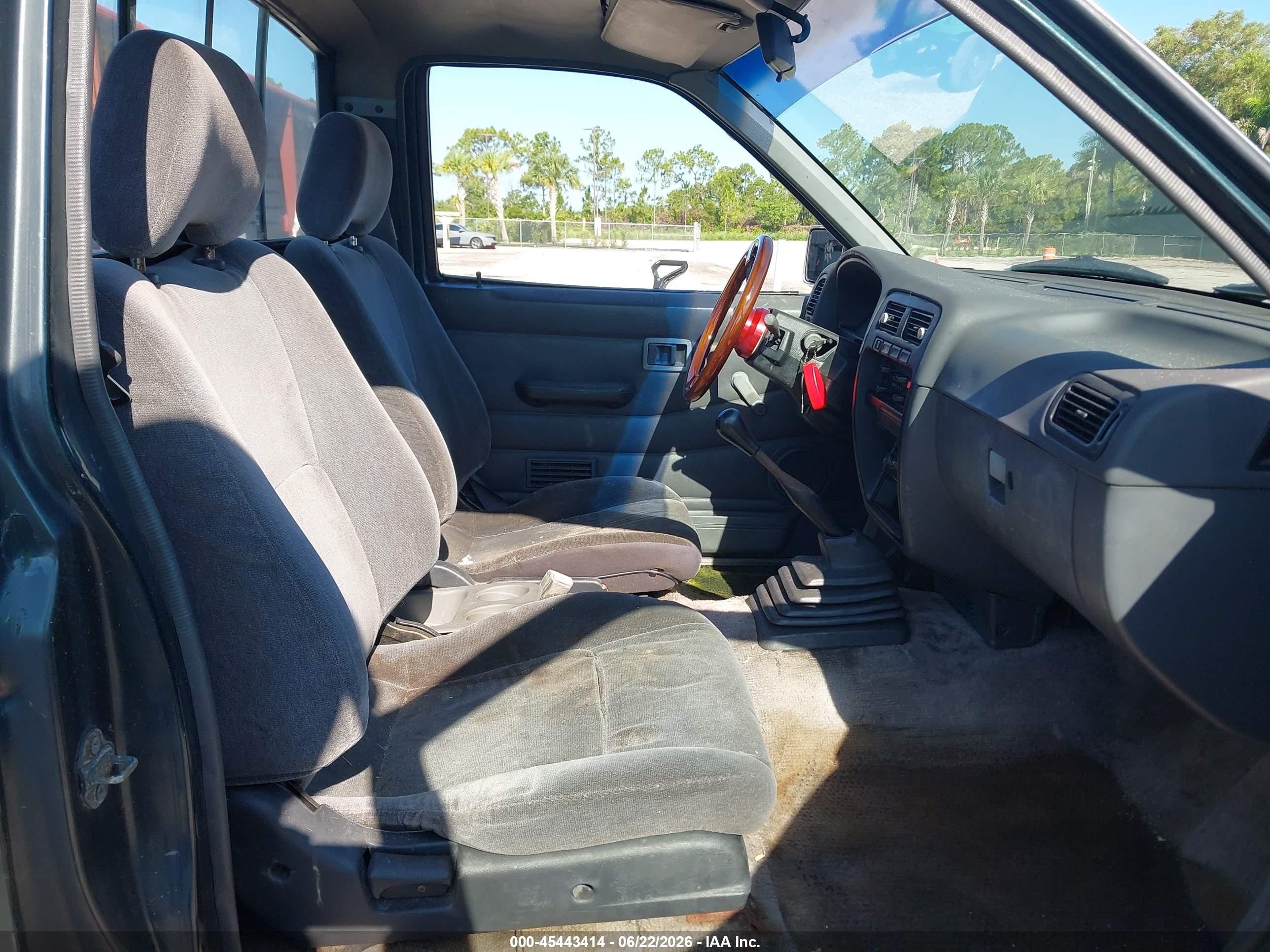 1994 Nissan Truck Xe Черный vin: 1N6SD11S0RC382820