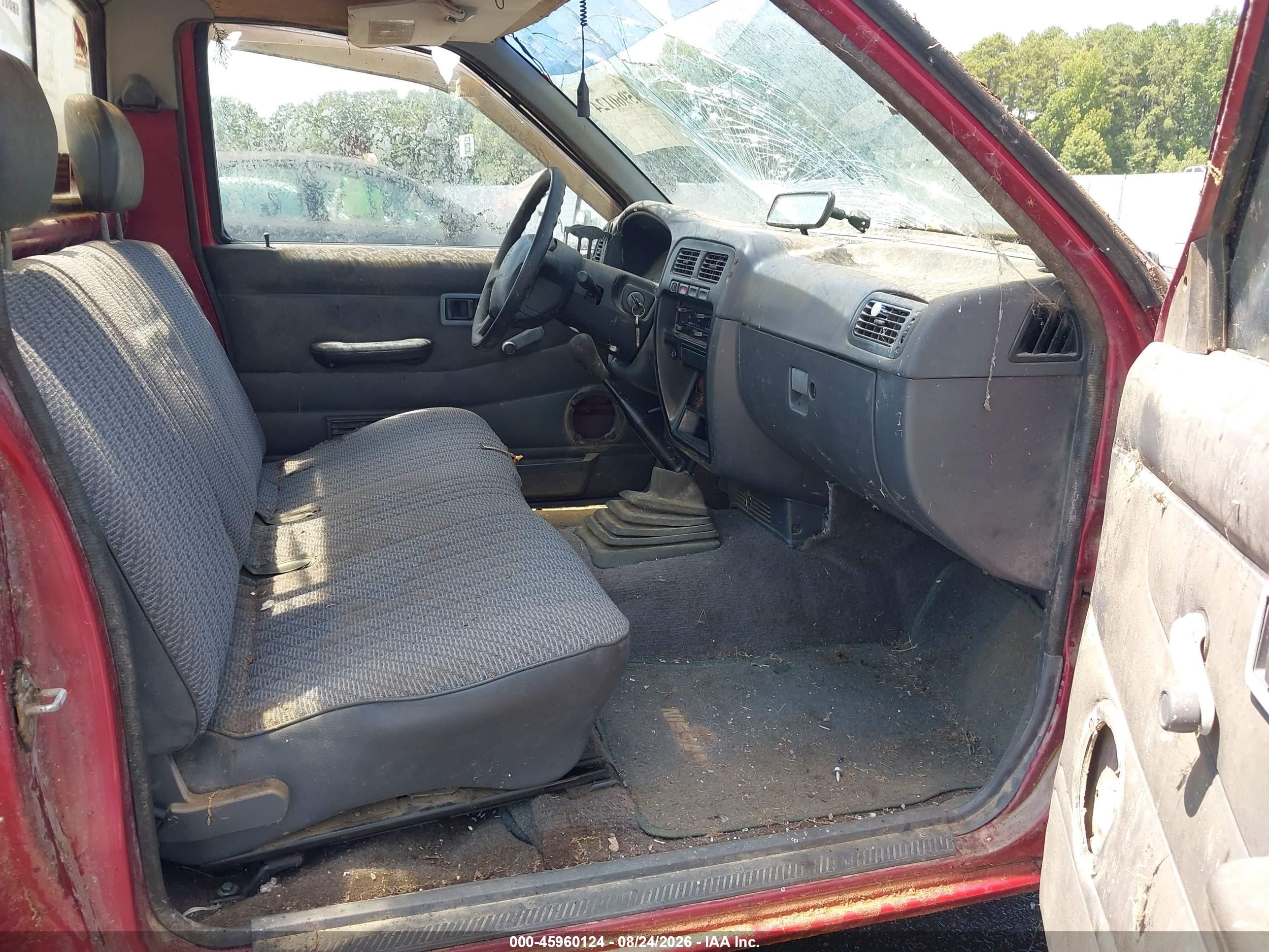 1997 Nissan 4x2 Truck Xe Maroon vin: 1N6SD11S0VC335264