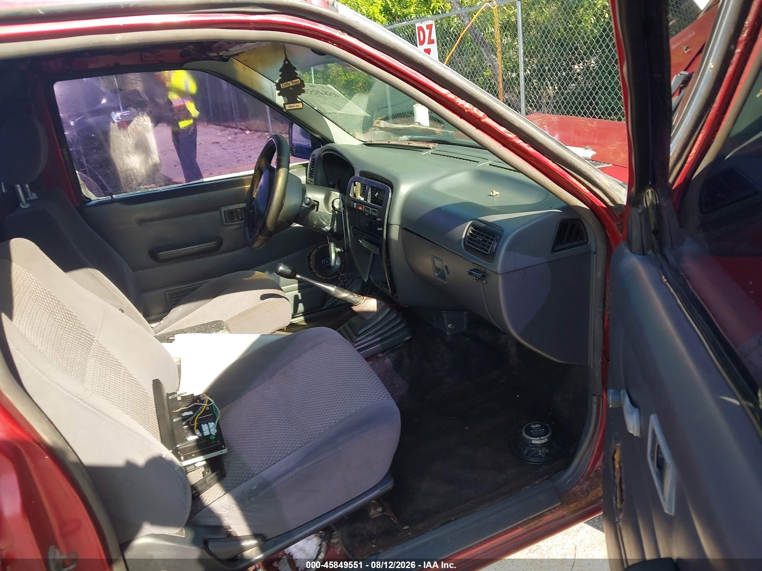 1997 Nissan 4x2 Truck Xe Red vin: 1N6SD11S0VC356423