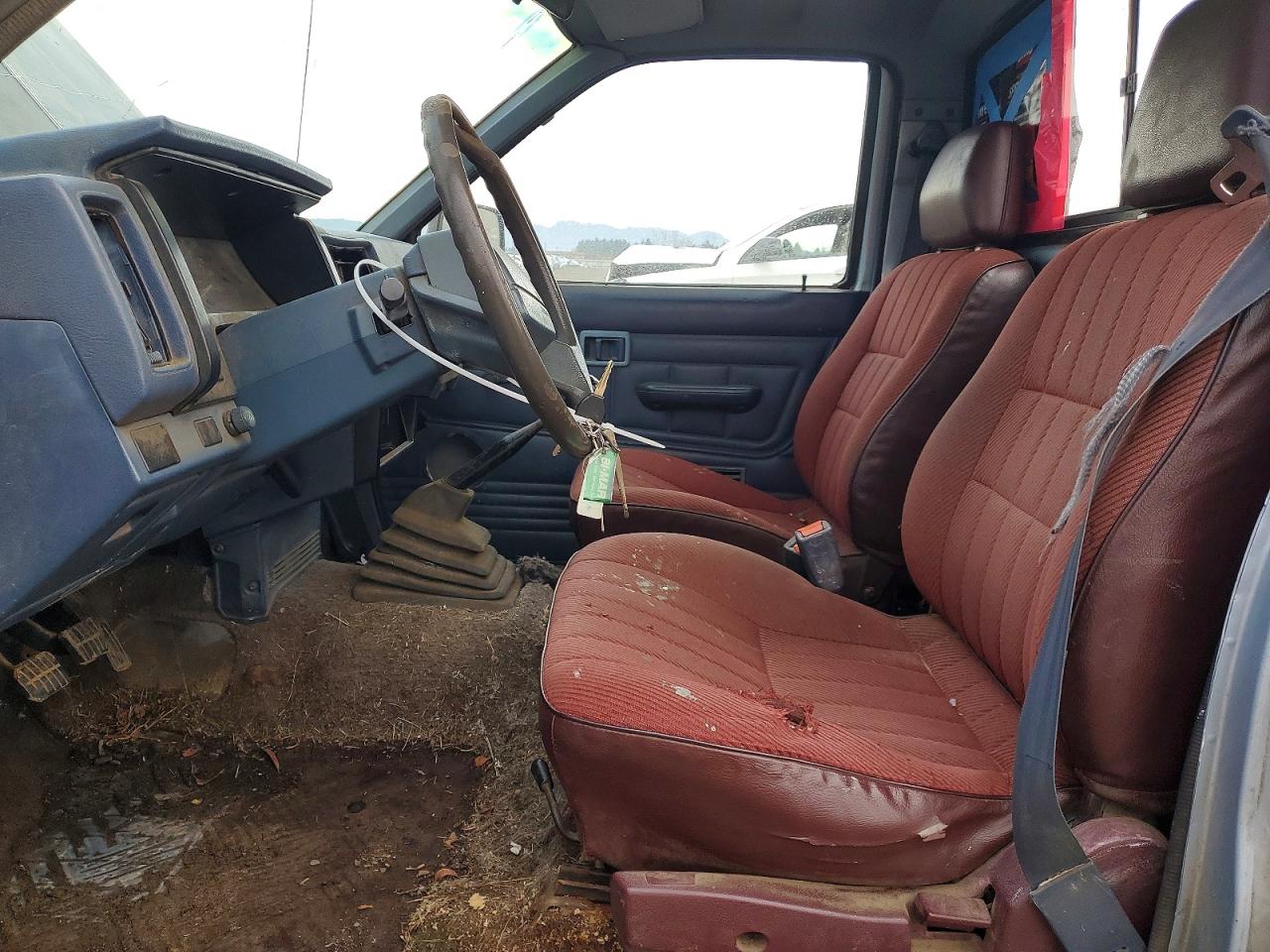 1991 Nissan Truck Short Wheelbase Silver vin: 1N6SD11S1MC367865