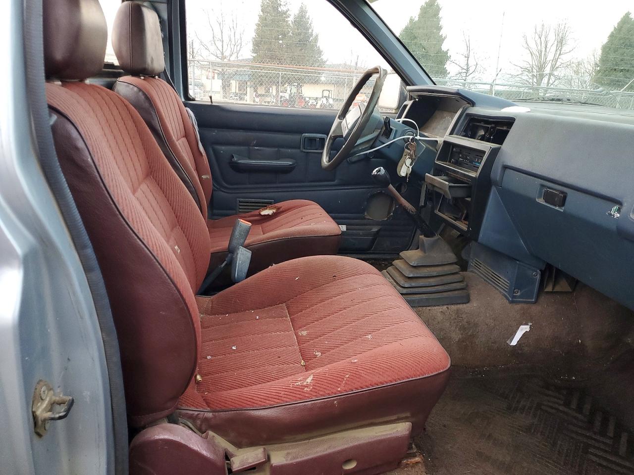 1991 Nissan Truck Short Wheelbase Silver vin: 1N6SD11S1MC367865